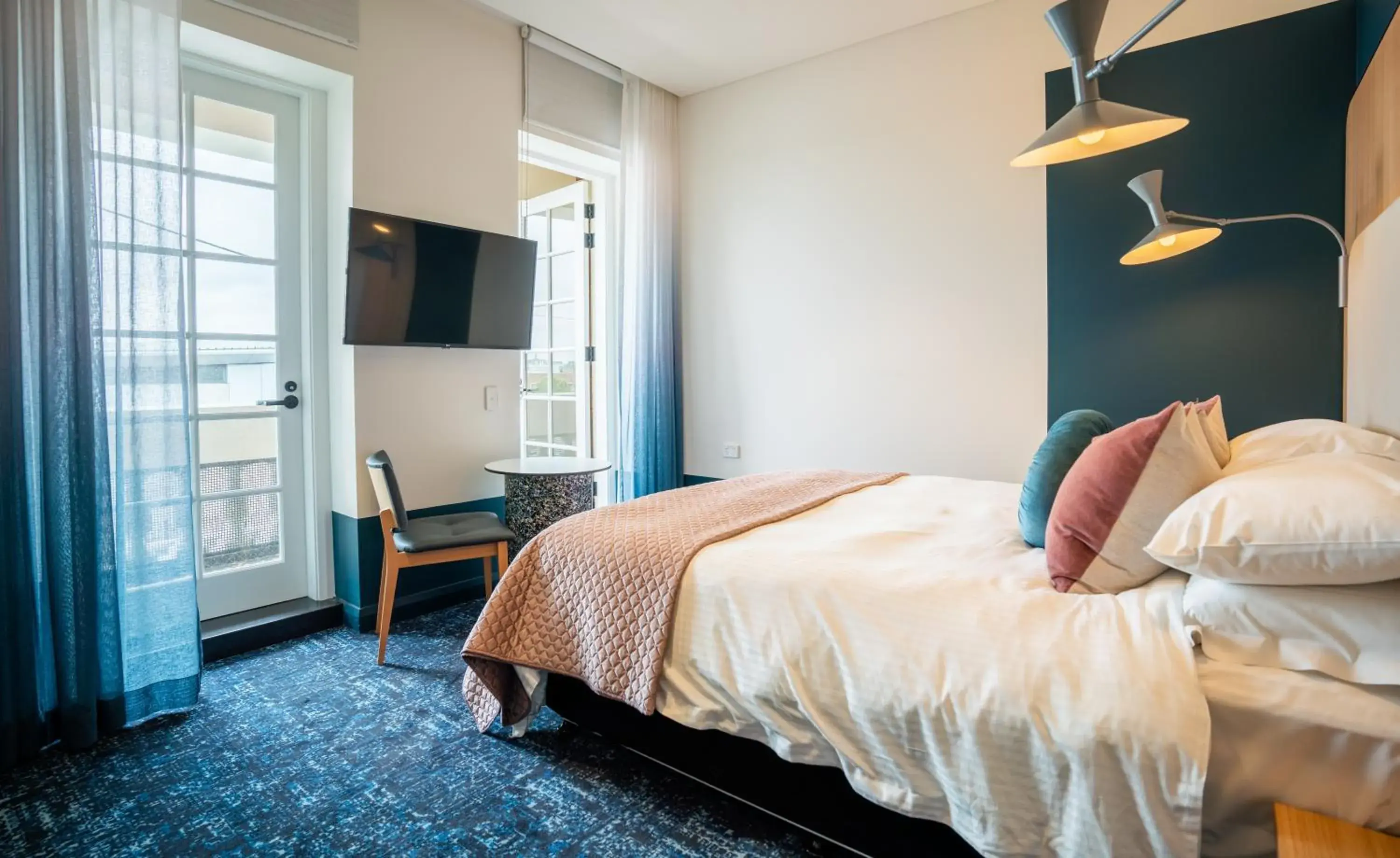 Queen Room with Balcony in The General Gordon Queen Room with Balcony in The General Gordon