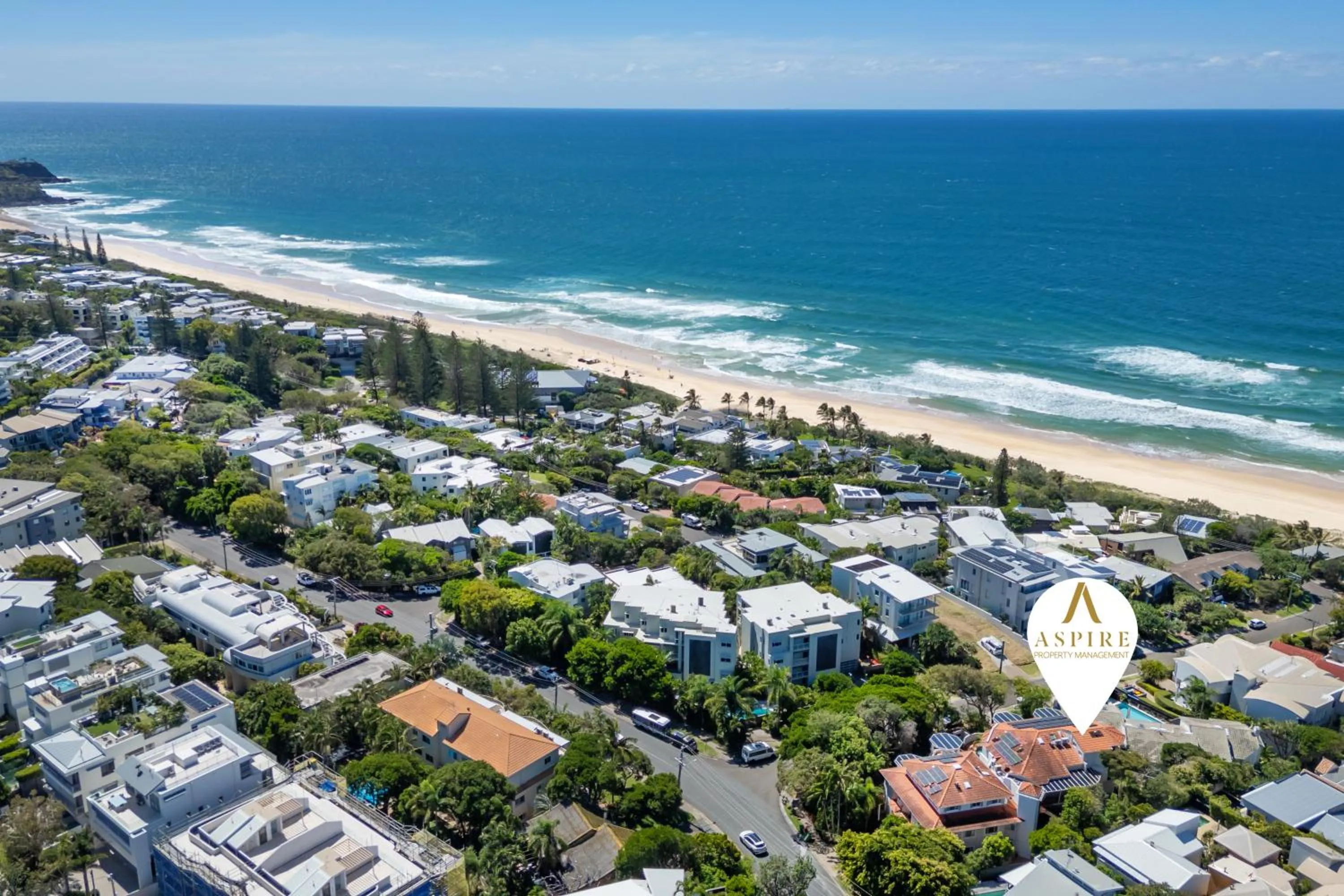 Bird's eye view in Cosy apartment with ocean views, Sunshine Beach