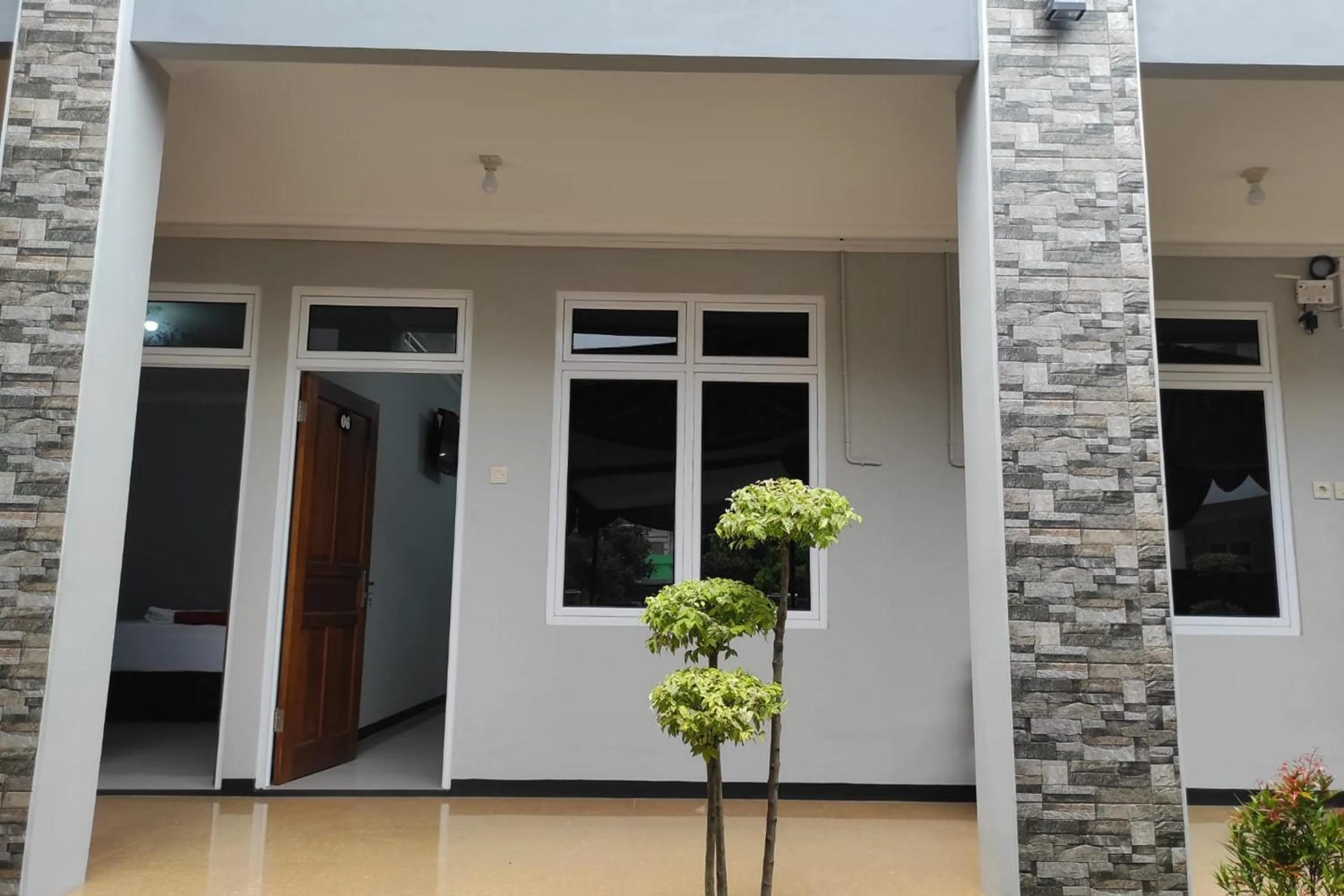 RedDoorz Syariah near Alun Alun Purwokerto 2