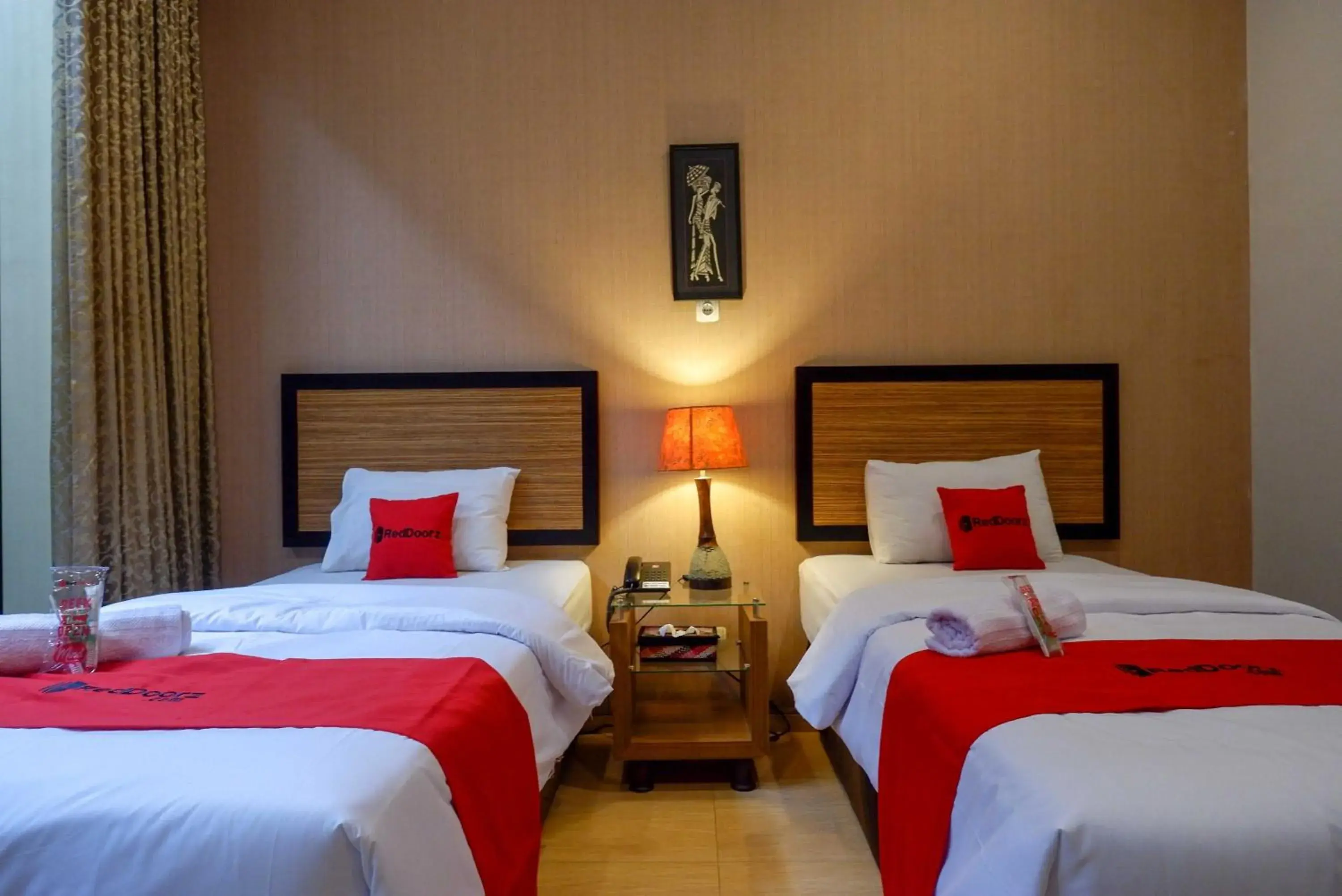 Bed in RedDoorz Plus near Amplaz Yogyakarta Bed in RedDoorz Plus near Amplaz Yogyakarta
