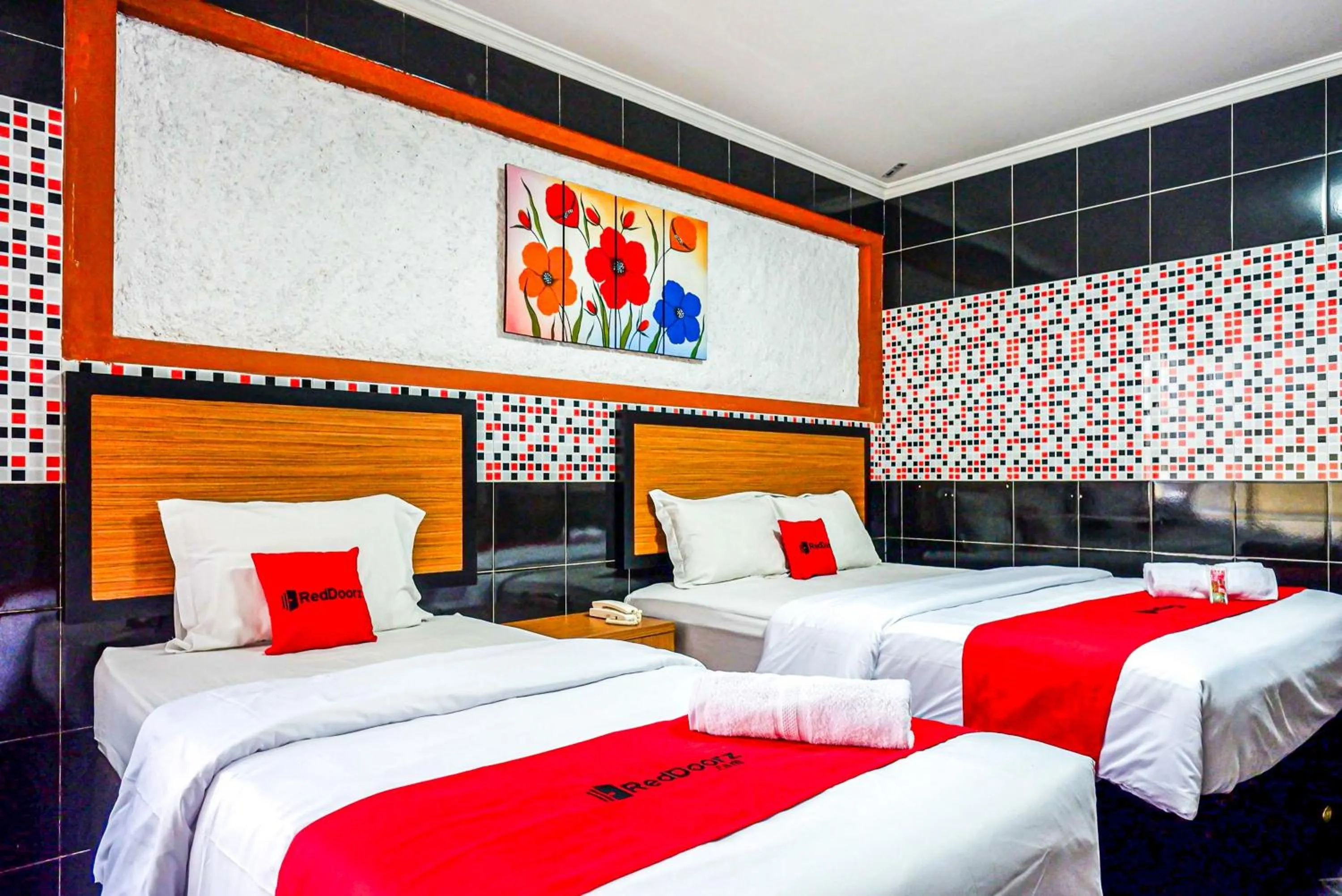 Bedroom, Bed in RedDoorz Plus near Amplaz Yogyakarta