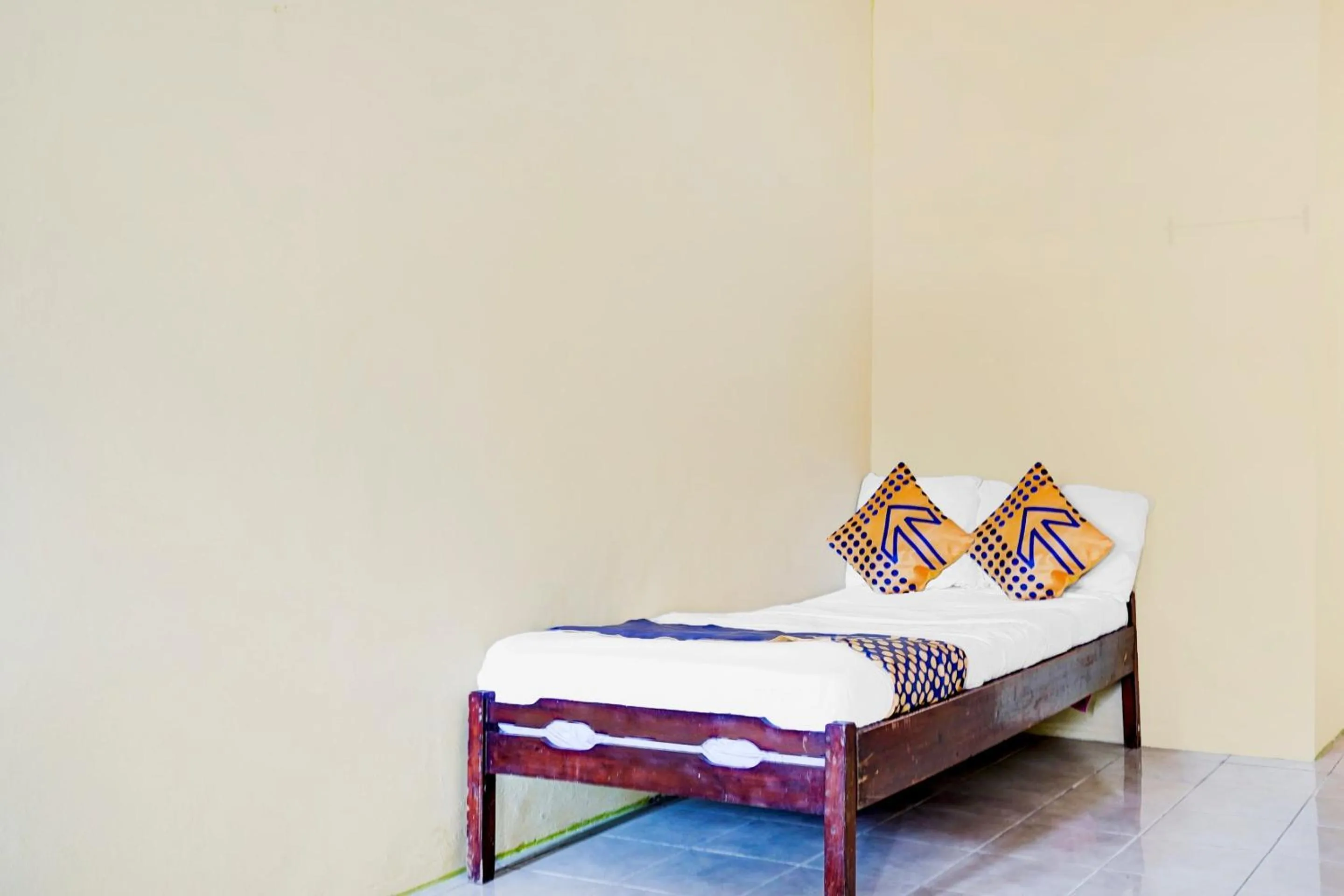 Bedroom, Bed in OYO Life 90701 Kost Syariah Deris