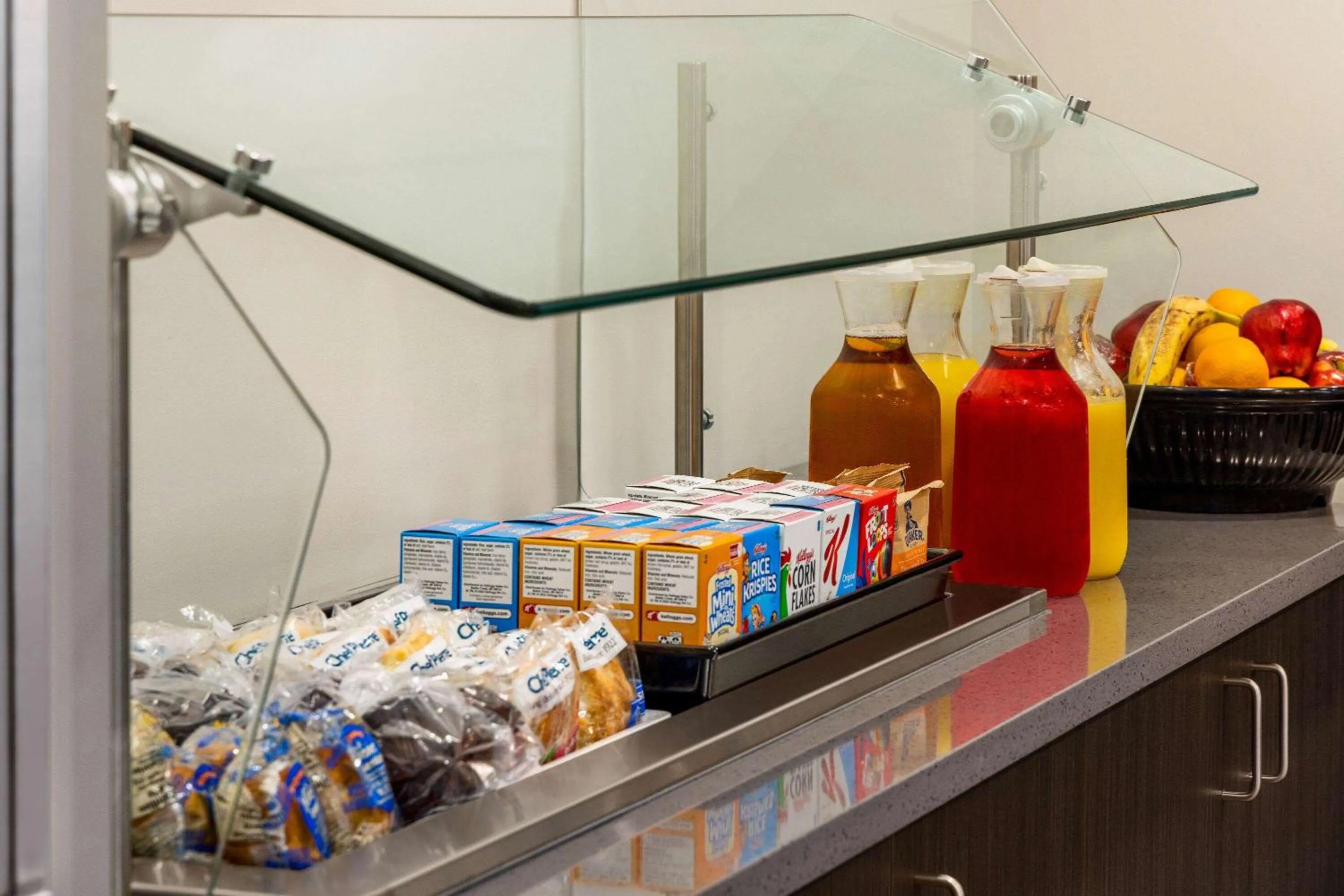 Restaurant/places to eat in The Orbit Hotel, Trademark Collection by Wyndham