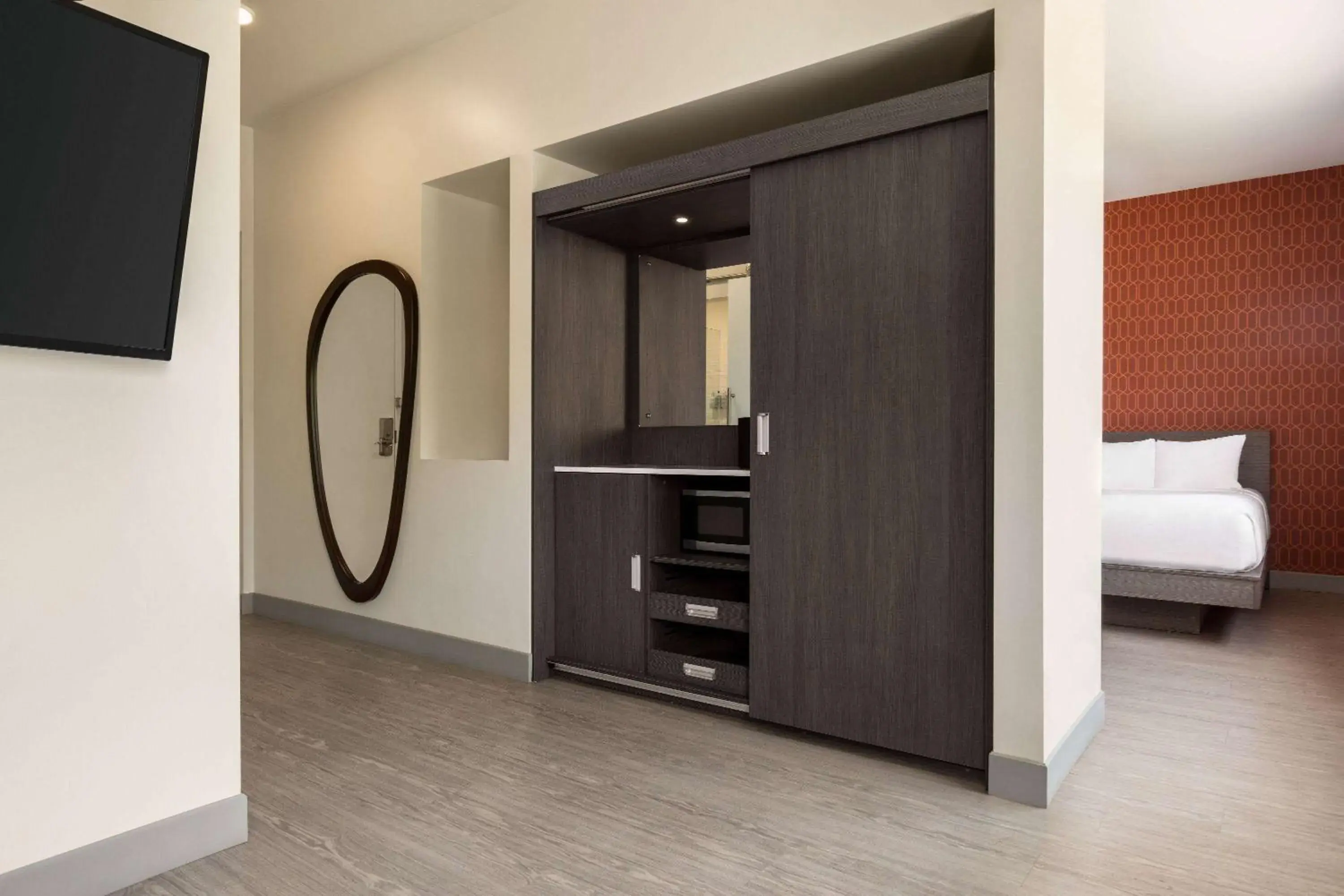 Photo of the whole room, Bed in The Orbit Hotel, Trademark Collection by Wyndham Photo of the whole room, Bed in The Orbit Hotel, Trademark Collection by Wyndham