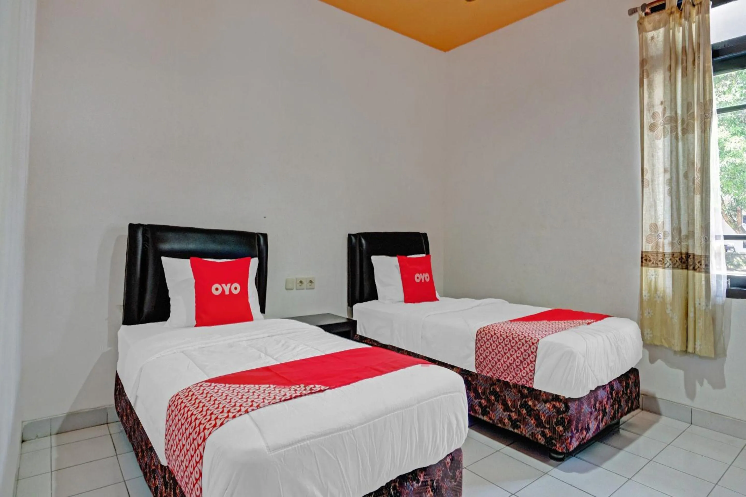 Bedroom, Bed in Hotel O Palem Garden 2
