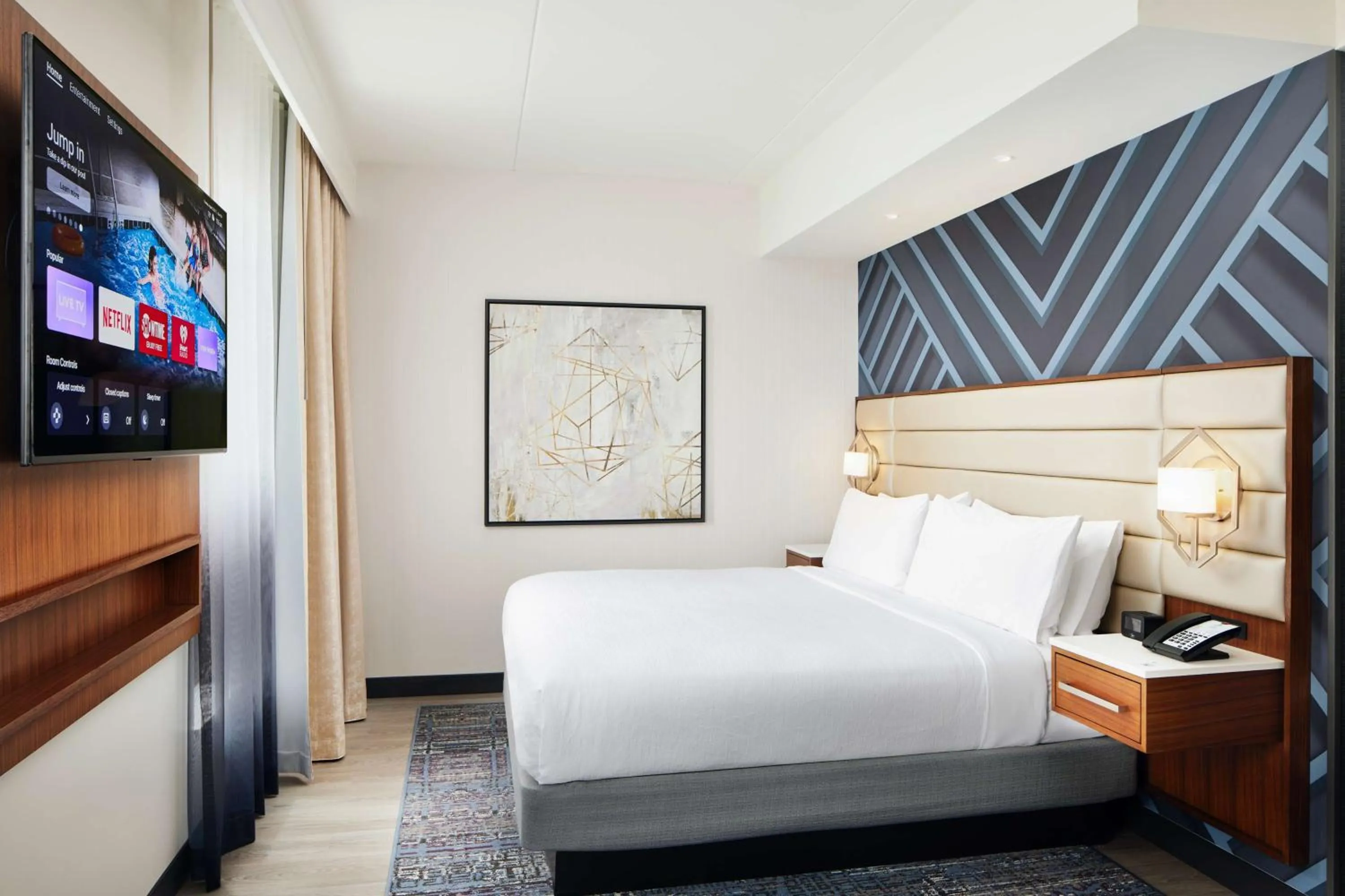 Bed in Embassy Suites By Hilton Atlanta Airport North