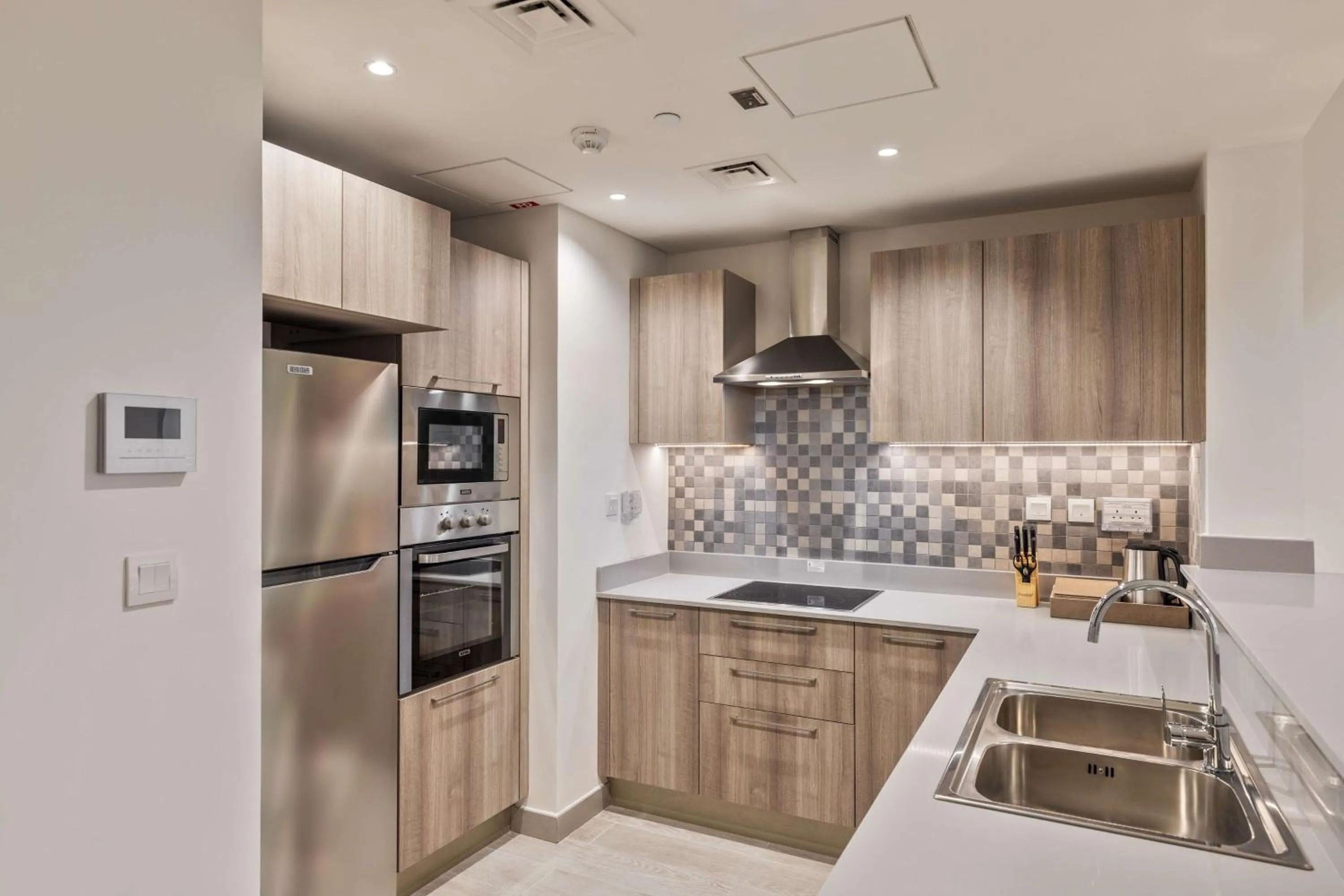 Kitchen or kitchenette in DoubleTree by Hilton Doha Downtown