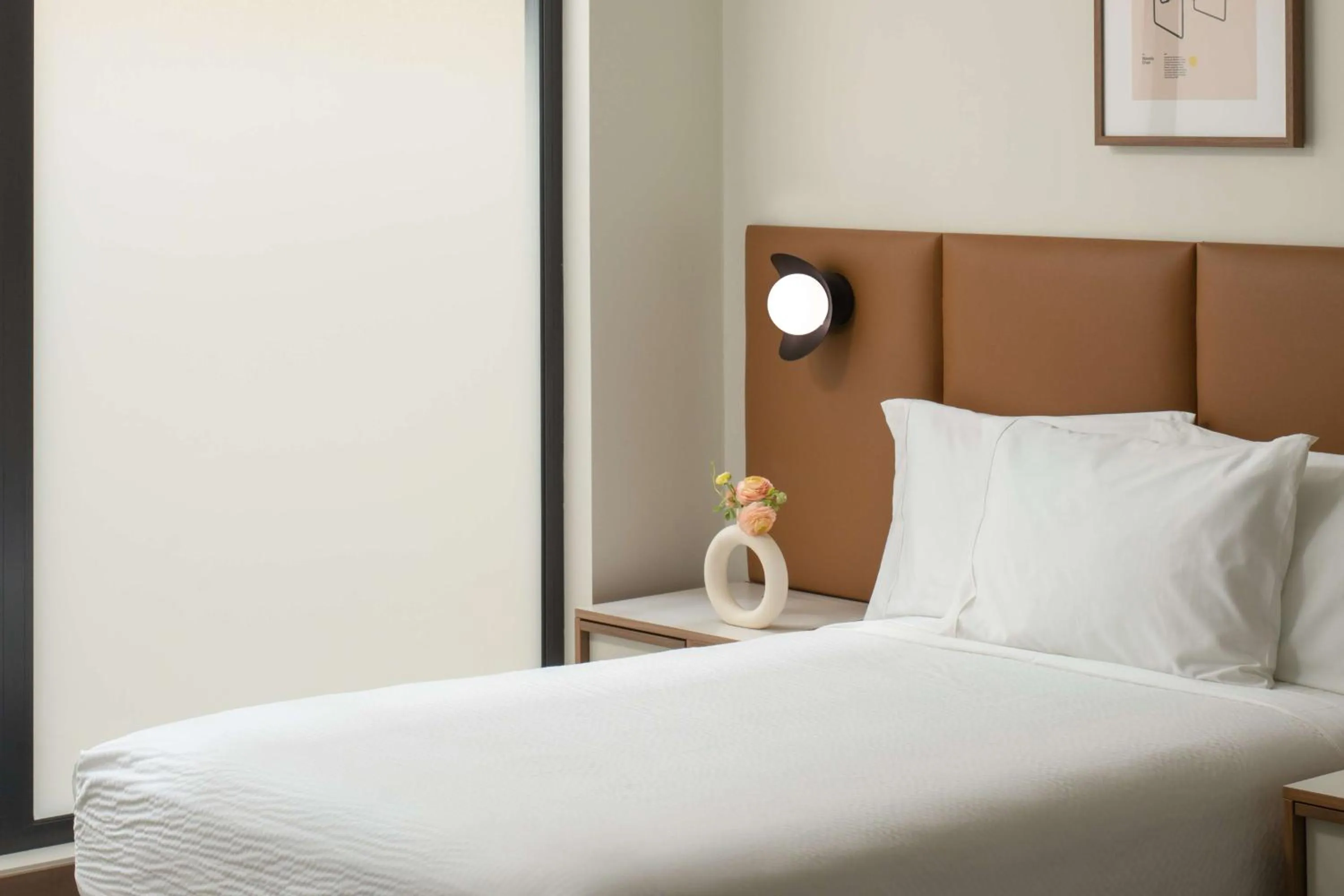 Bed in Hotel Marcel New Haven, Tapestry Collection By Hilton