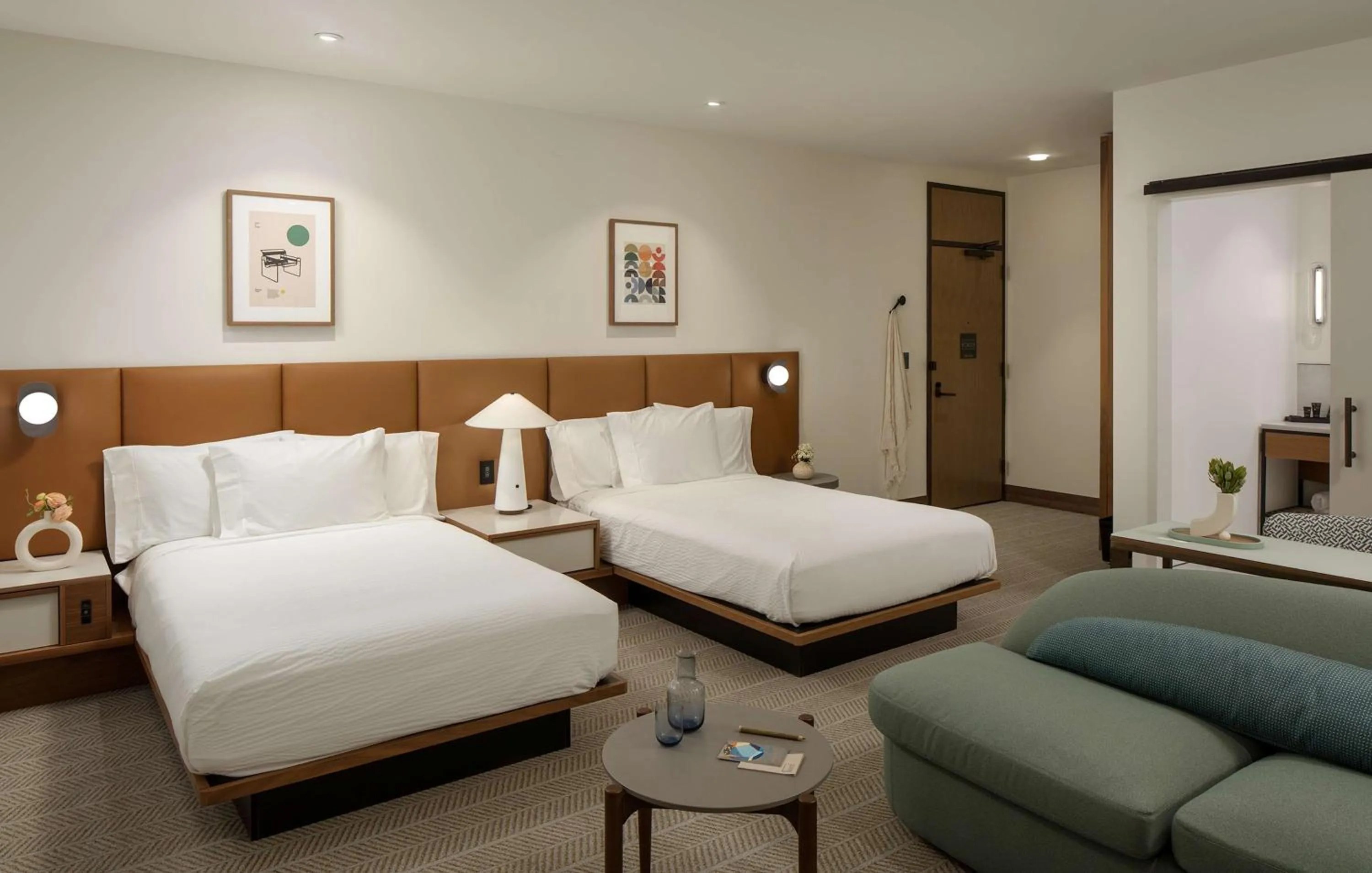 Living room, Bed in Hotel Marcel New Haven, Tapestry Collection By Hilton