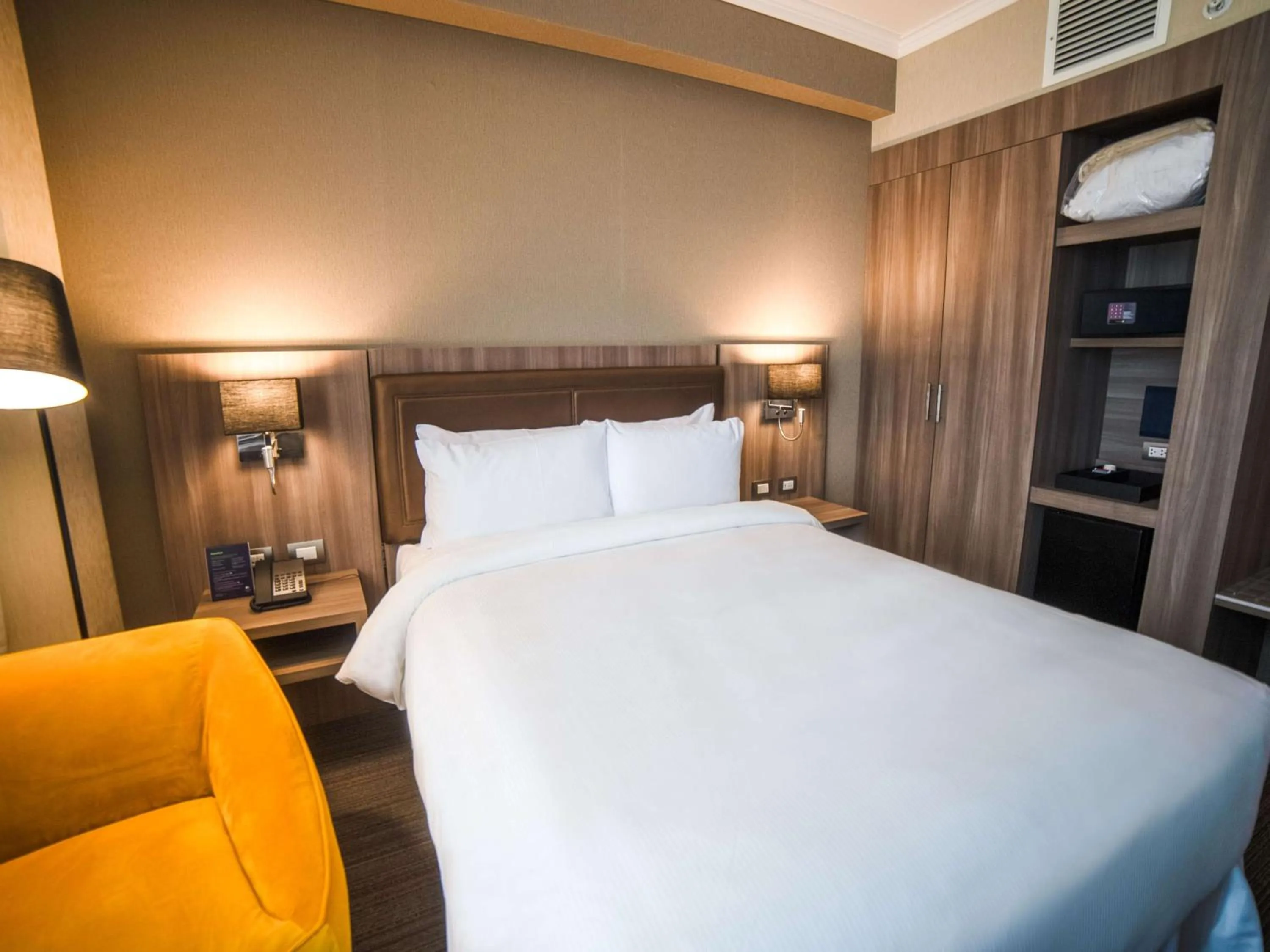 Bedroom, Bed in Doubletree By Hilton Trujillo