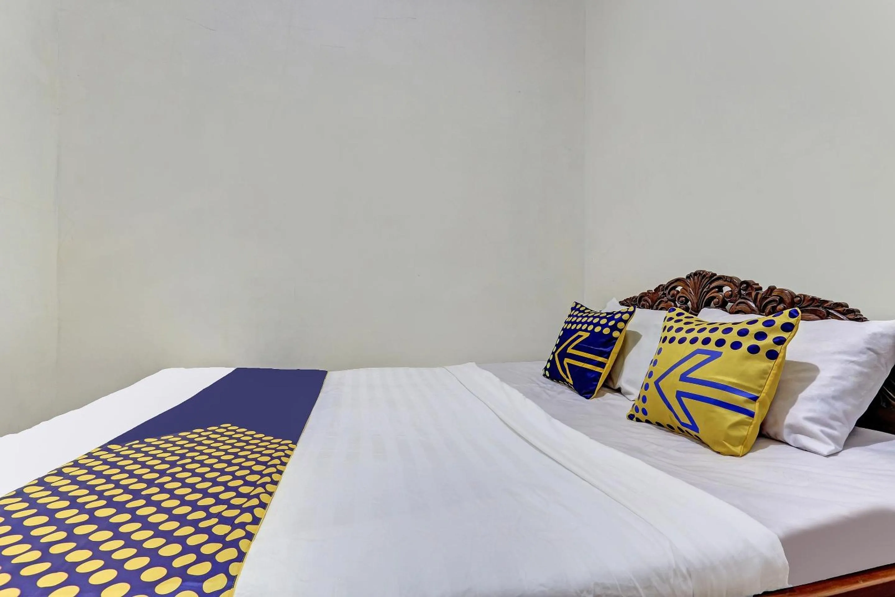 Bedroom, Bed in Hotel O Alika Homestay