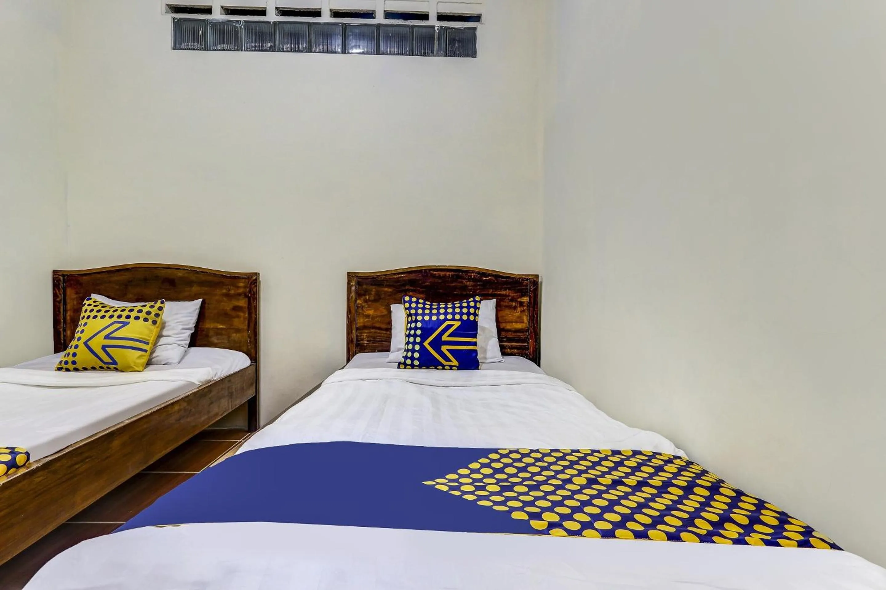 Bedroom, Bed in Hotel O Alika Homestay