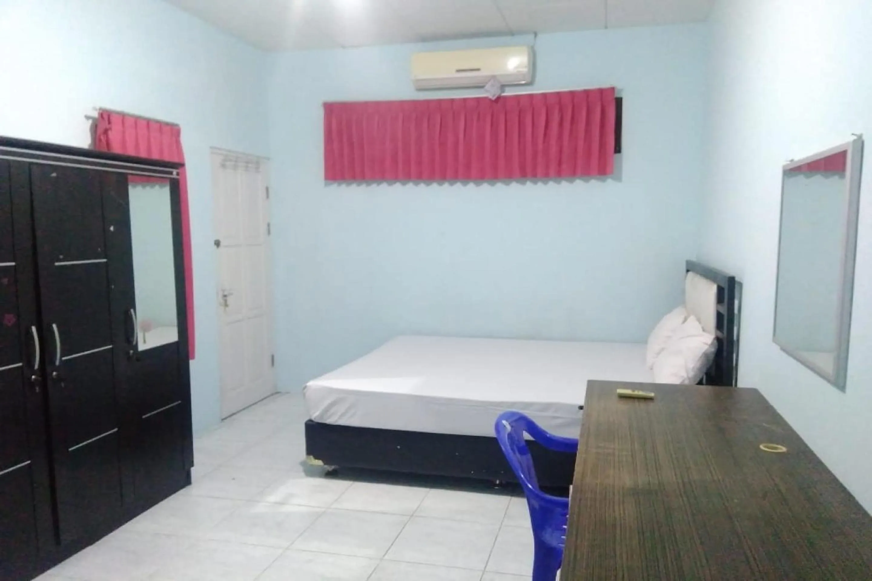 Bedroom, Bed in Hotel O Gardenia Boarding House