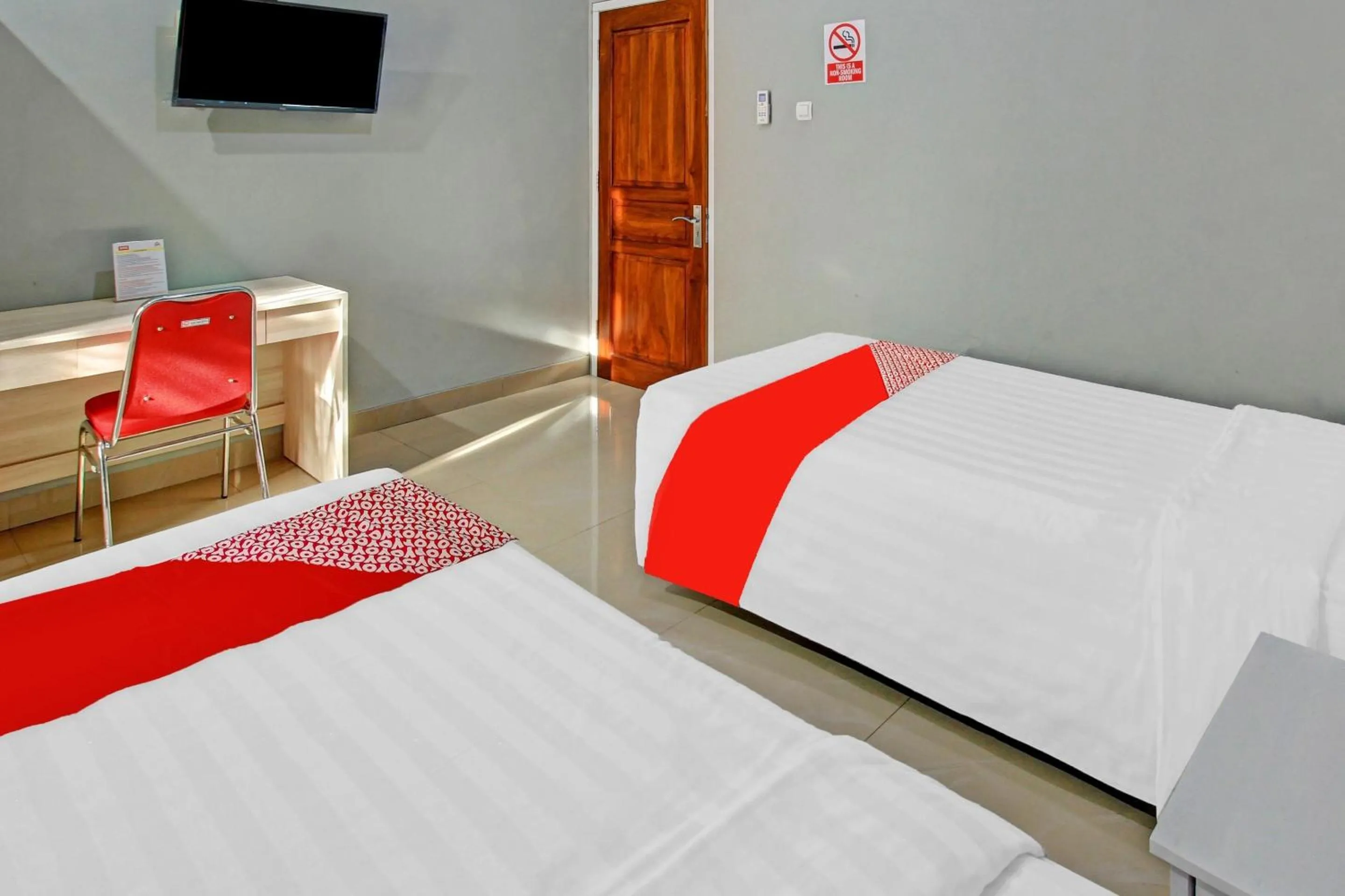 Bedroom, Bed in Hotel O Gm Guest House