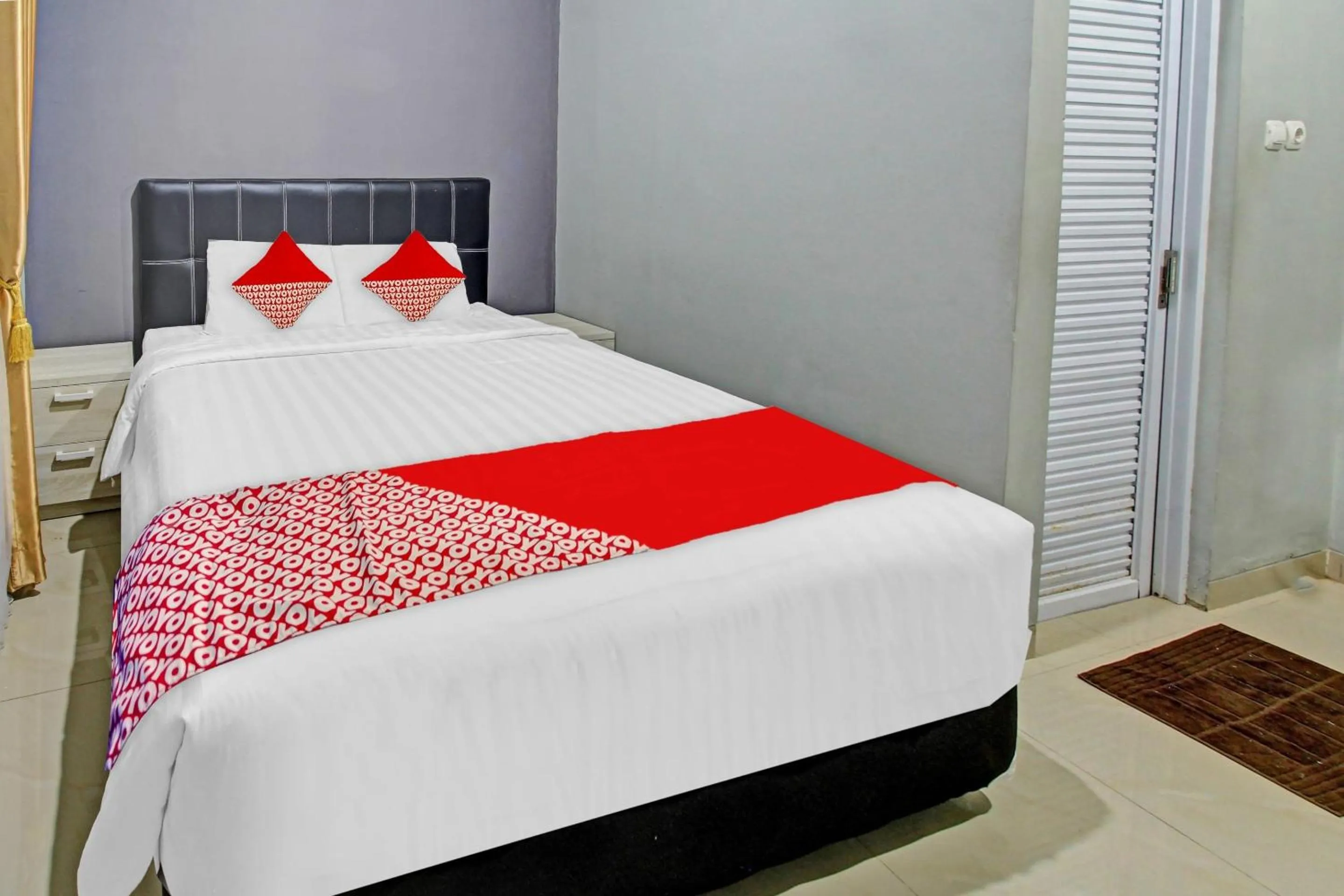 Bedroom, Bed in Hotel O Gm Guest House