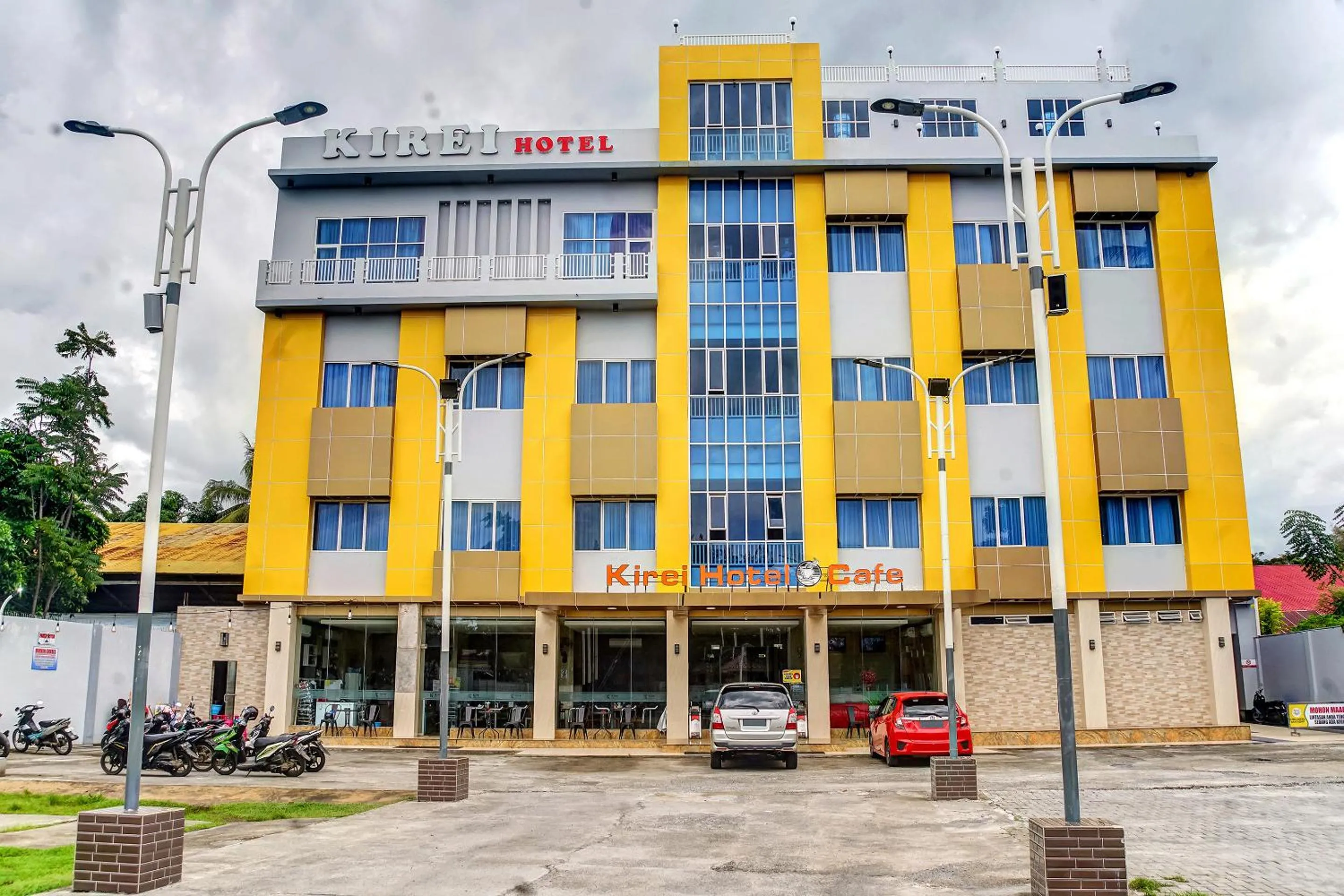 Facade/entrance in Kirei Hotel
