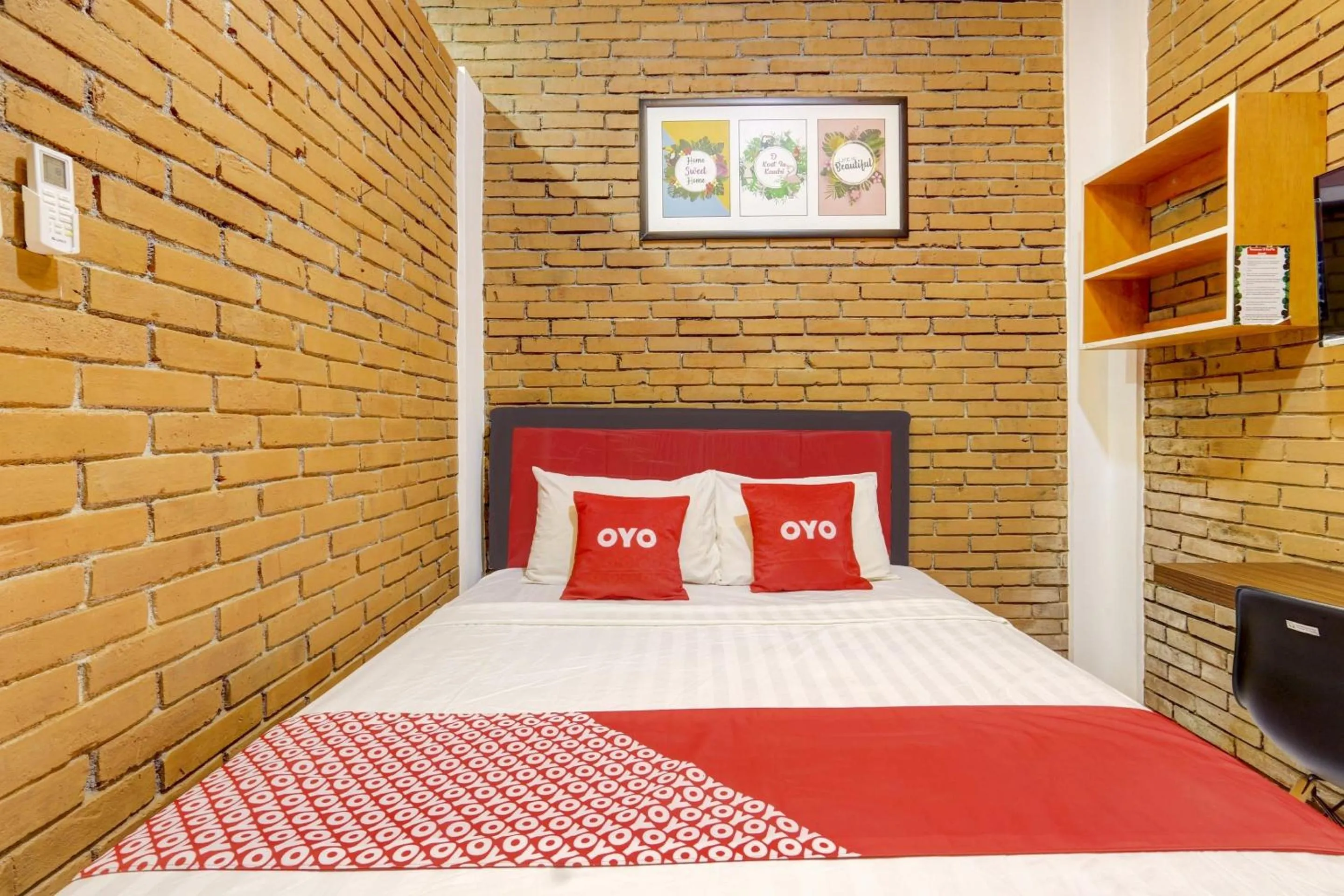 Bedroom, Bed in Hotel O D Kost In Kandri Semarang