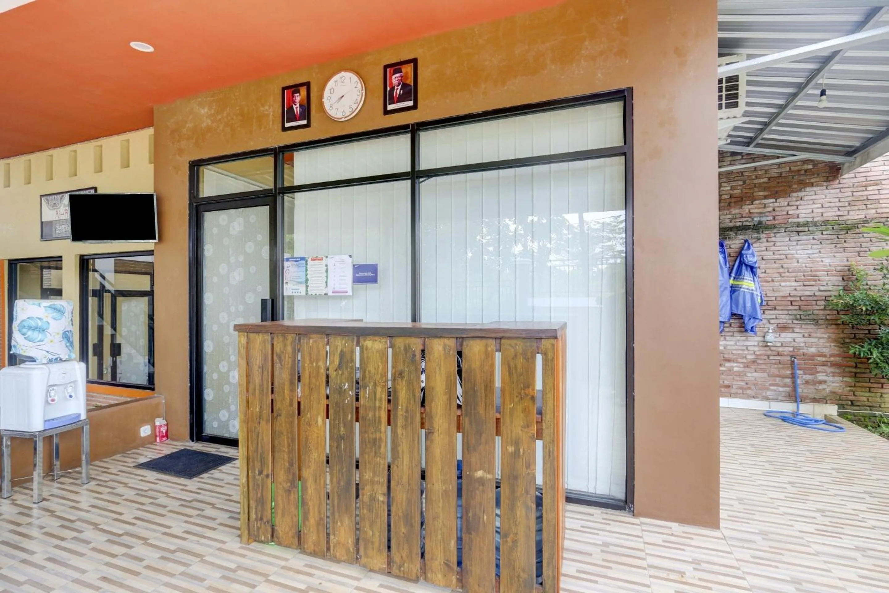 Lobby or reception in Hotel O D Kost In Kandri Semarang