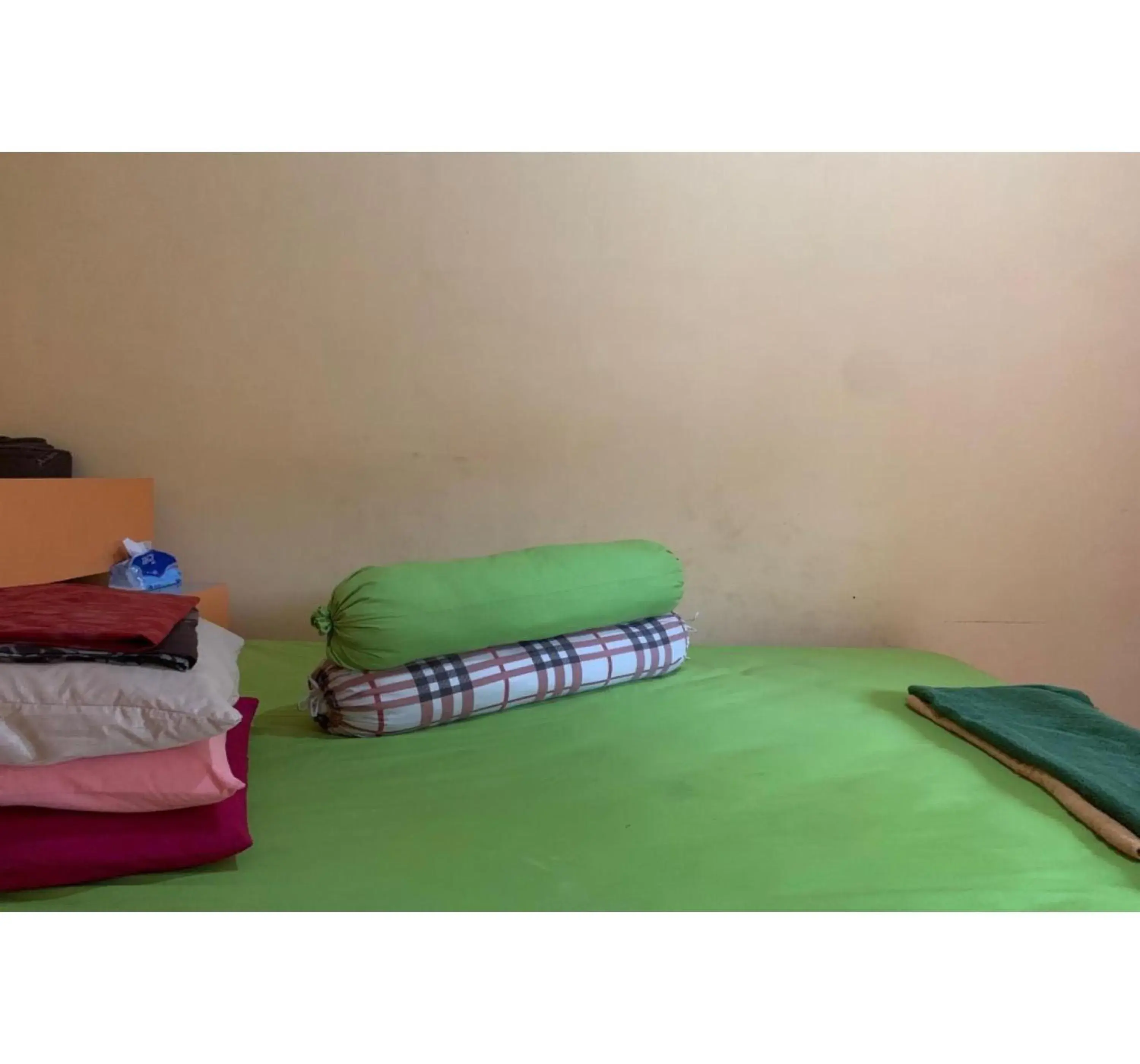 Bedroom, Bed in Hotel O Wisma Rima Melati Bedroom, Bed in Hotel O Wisma Rima Melati