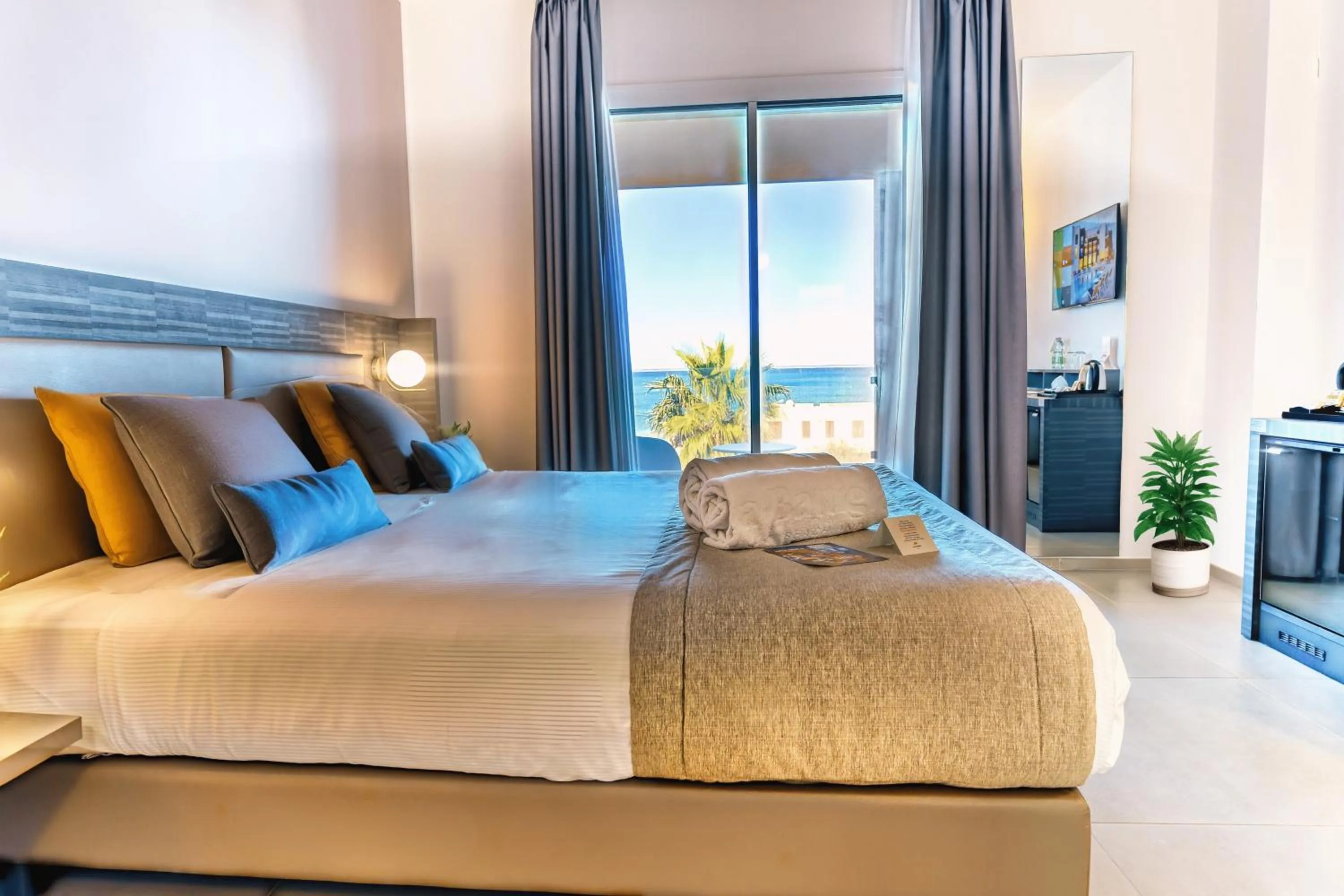 Bed in Resort La Battigia Beach & Spa