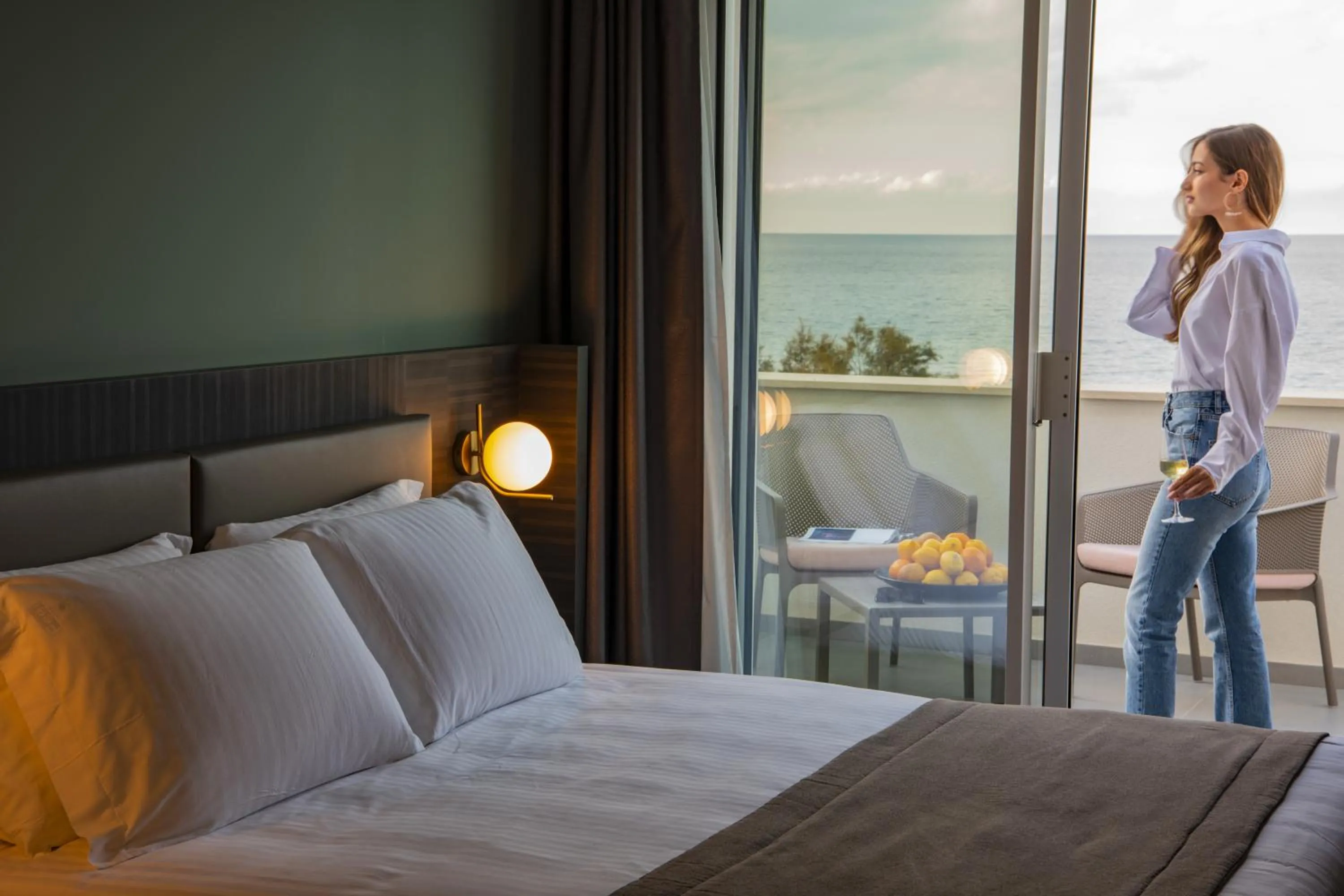Bed in Resort La Battigia Beach & Spa