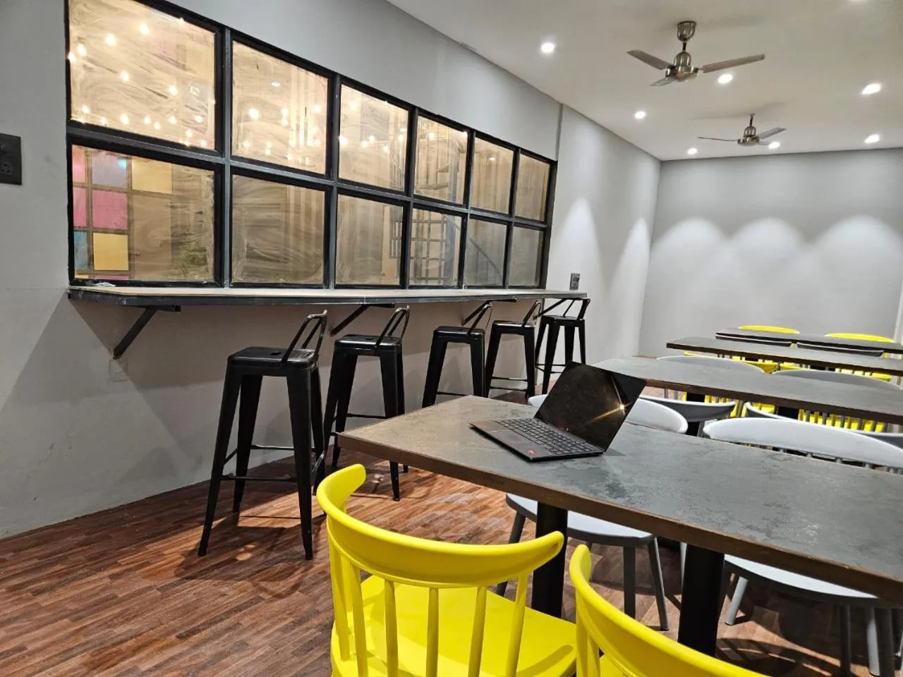 Coliwo Deux - Chandan Nagar