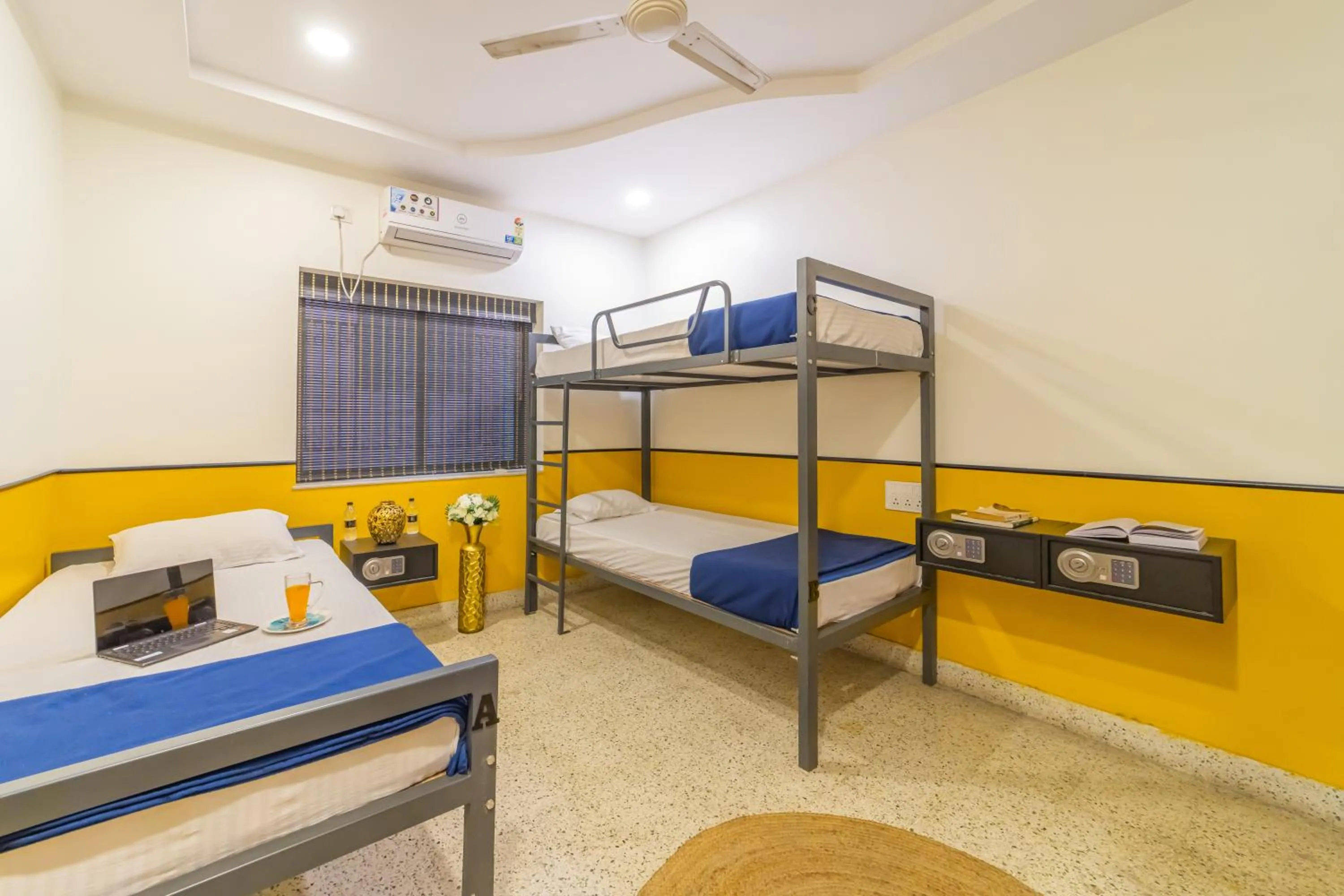 bunk bed, Bed in Coliwo Deux - Chandan Nagar