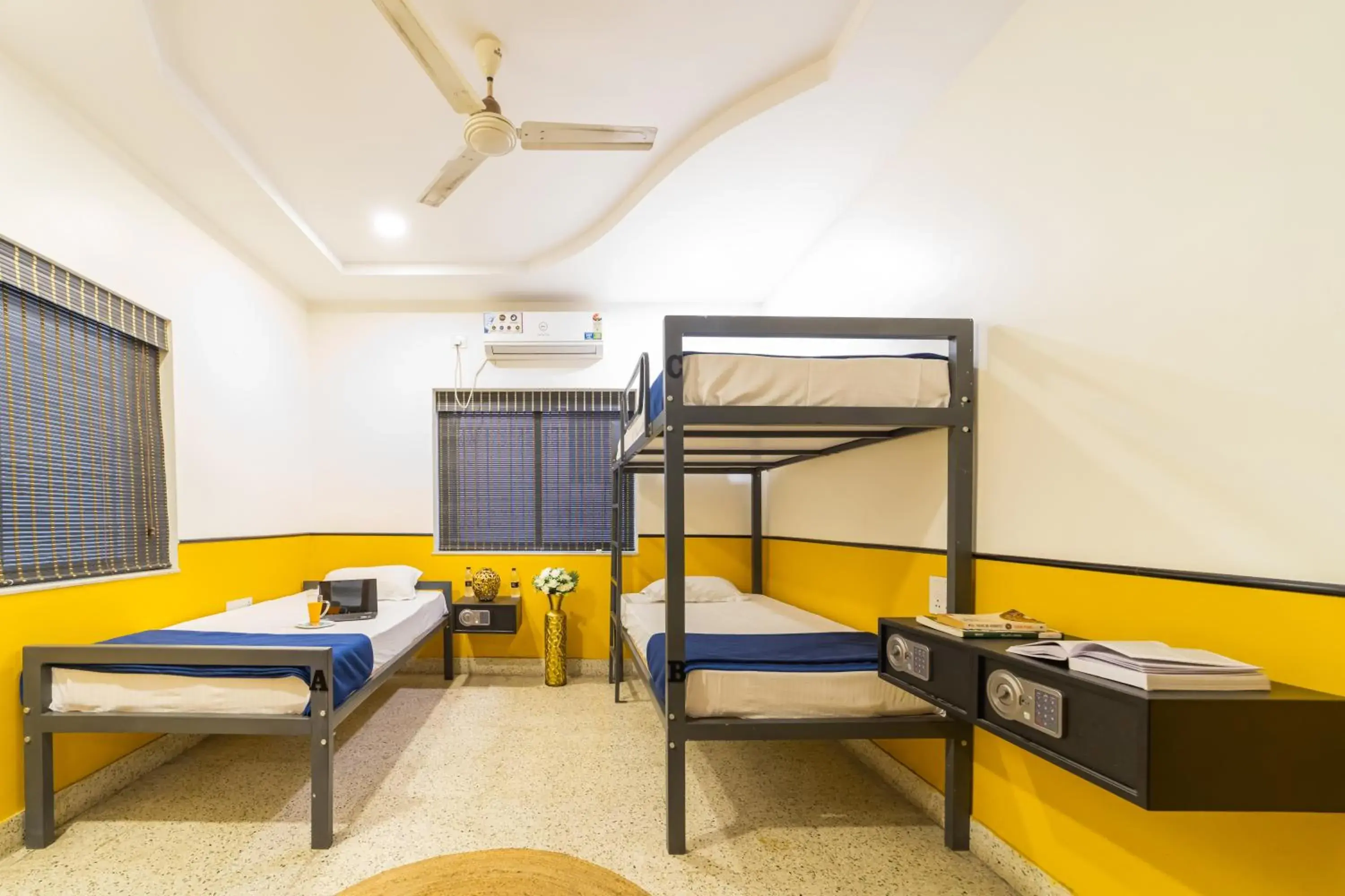 Bed in Coliwo Deux - Chandan Nagar Bed in Coliwo Deux - Chandan Nagar