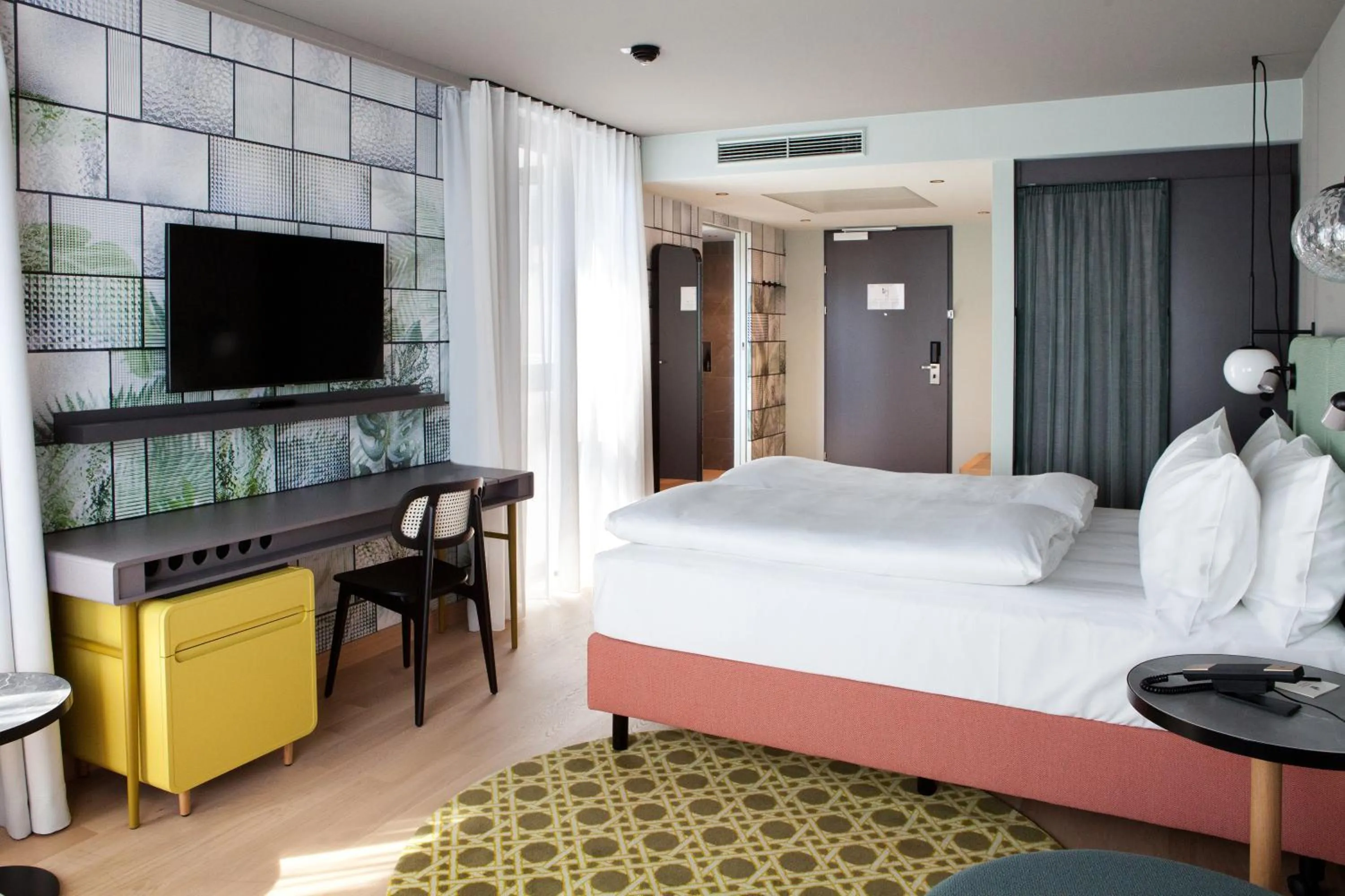 Bed in Hotel Indigo Vienna - Naschmarkt by IHG