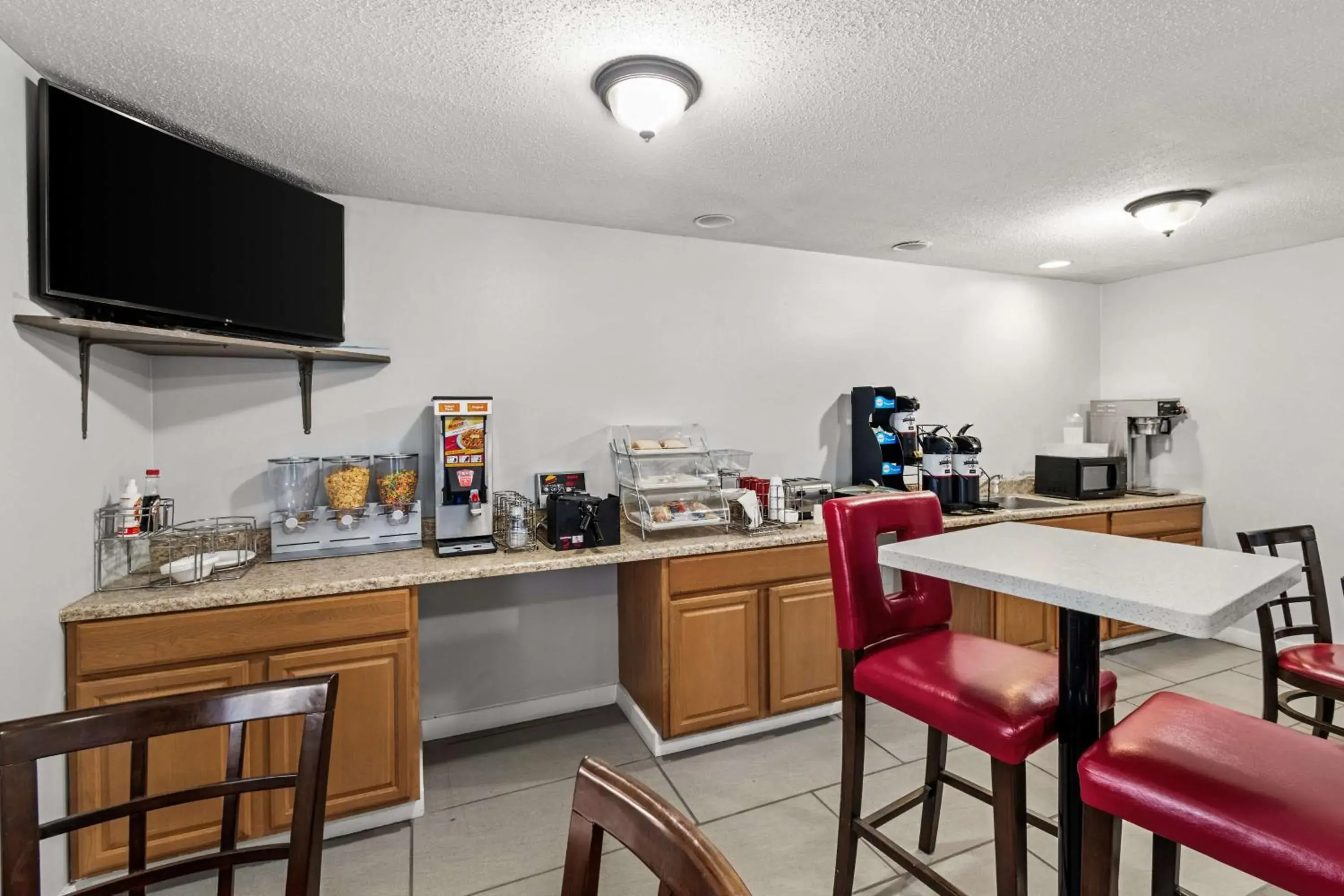 Restaurant/places to eat in Americas Best Value Inn Carlisle Restaurant/places to eat in Americas Best Value Inn Carlisle