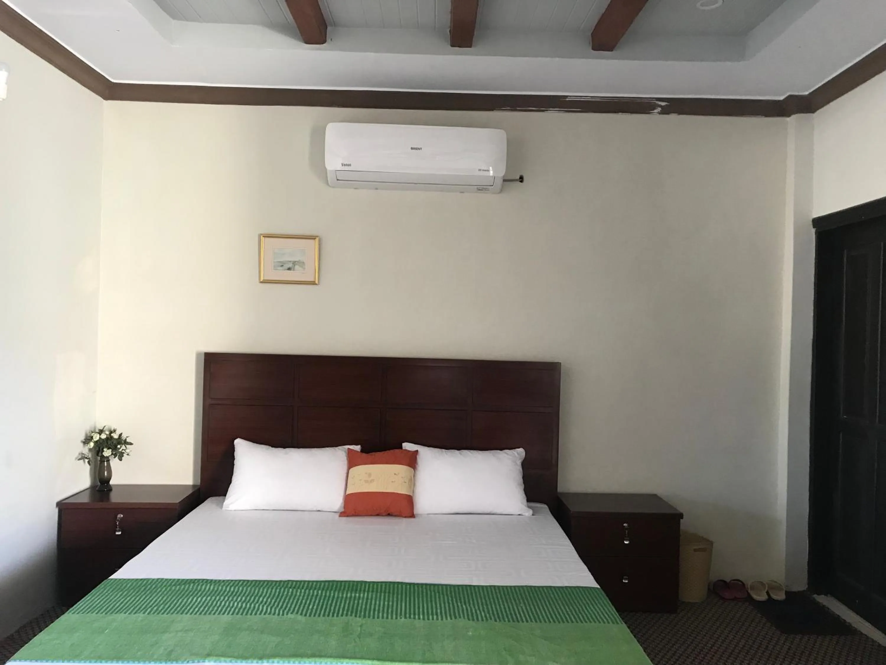 Bed in SWAT HiLL ViEW RESORT-only for families