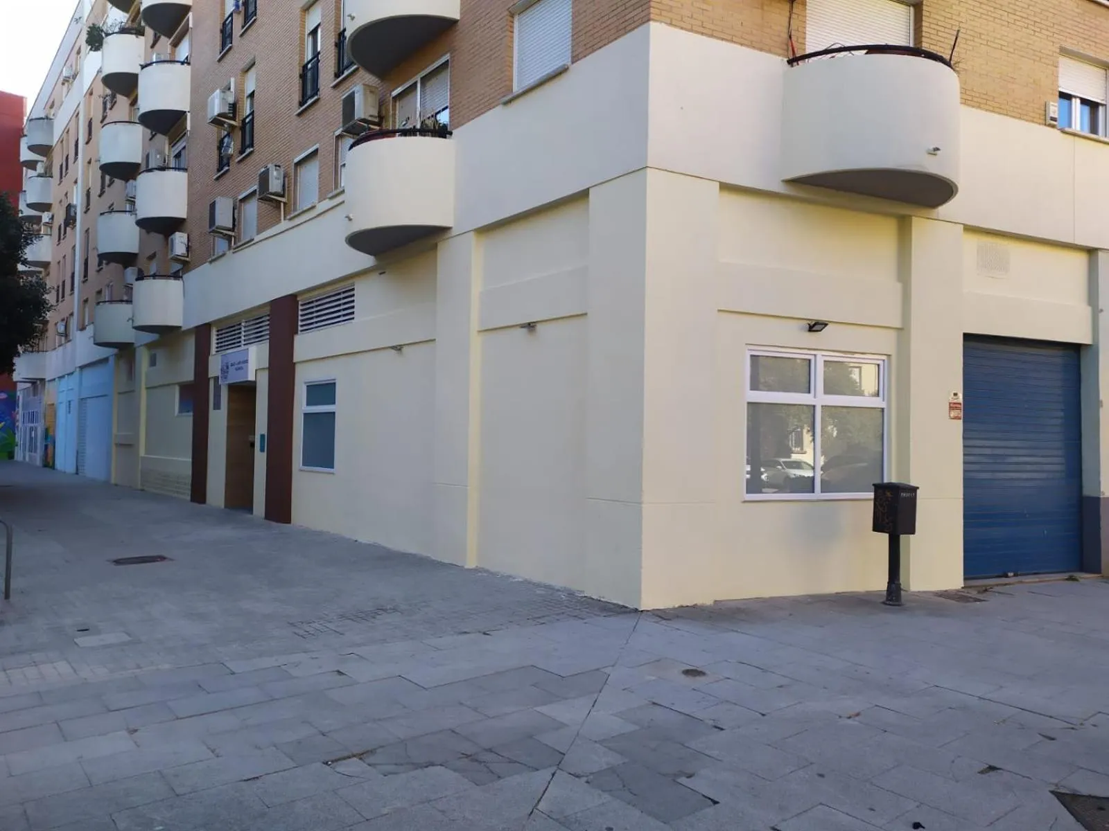 Property building in Beach & Arts Hostel Valencia