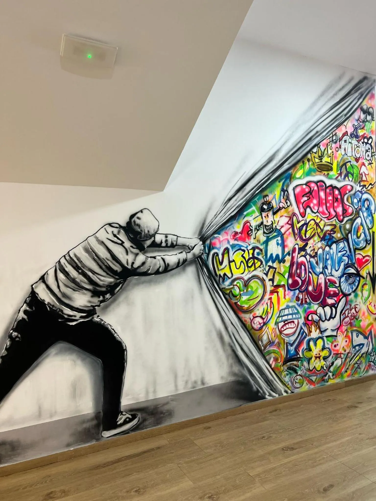 Decorative detail in Beach & Arts Hostel Valencia