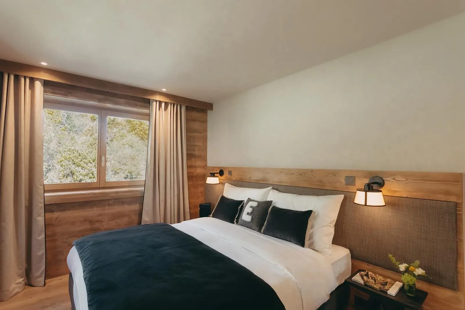 Bed in Eringer Hotel