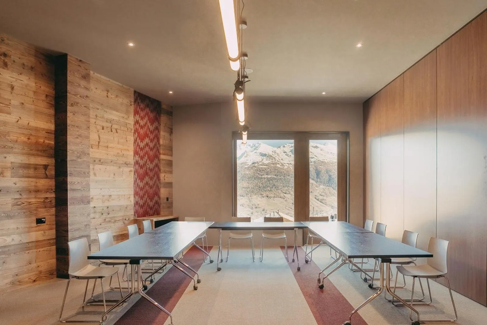 Business facilities in Eringer Hotel