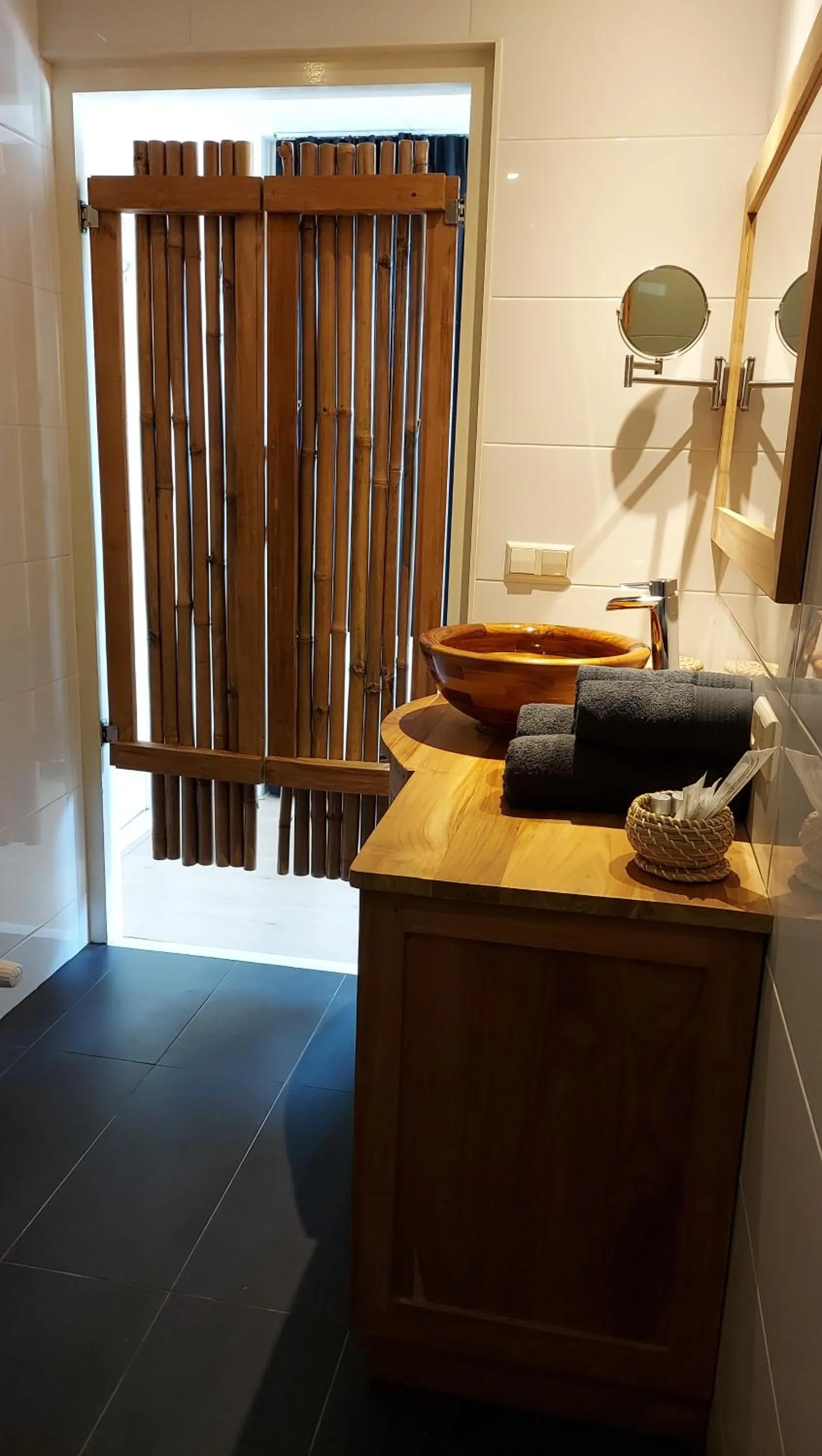 Bathroom in East Meets West Bed and Breakfast