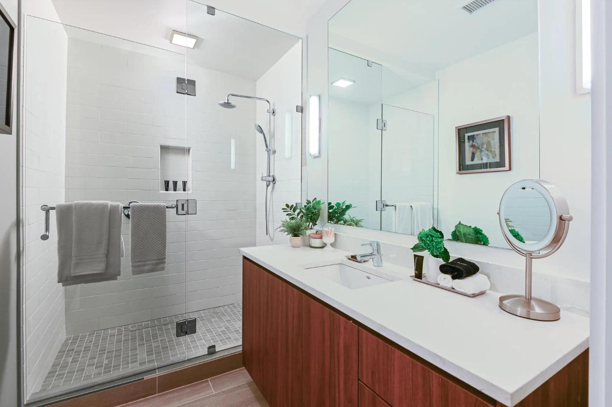 Shower in Drey Hotel