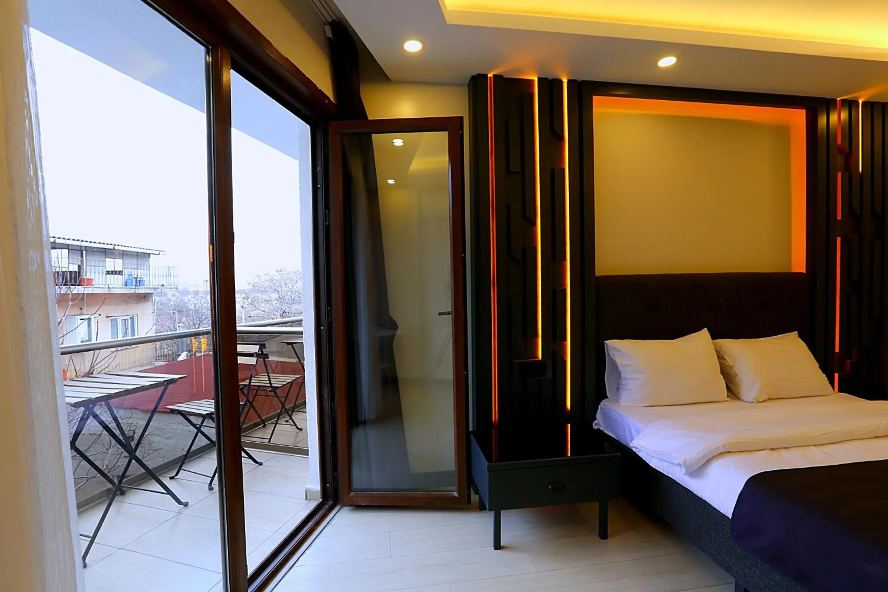 Deluxe Double Room with Balcony and Sea View in Galata King Suite Hotel Deluxe Double Room with Balcony and Sea View in Galata King Suite Hotel