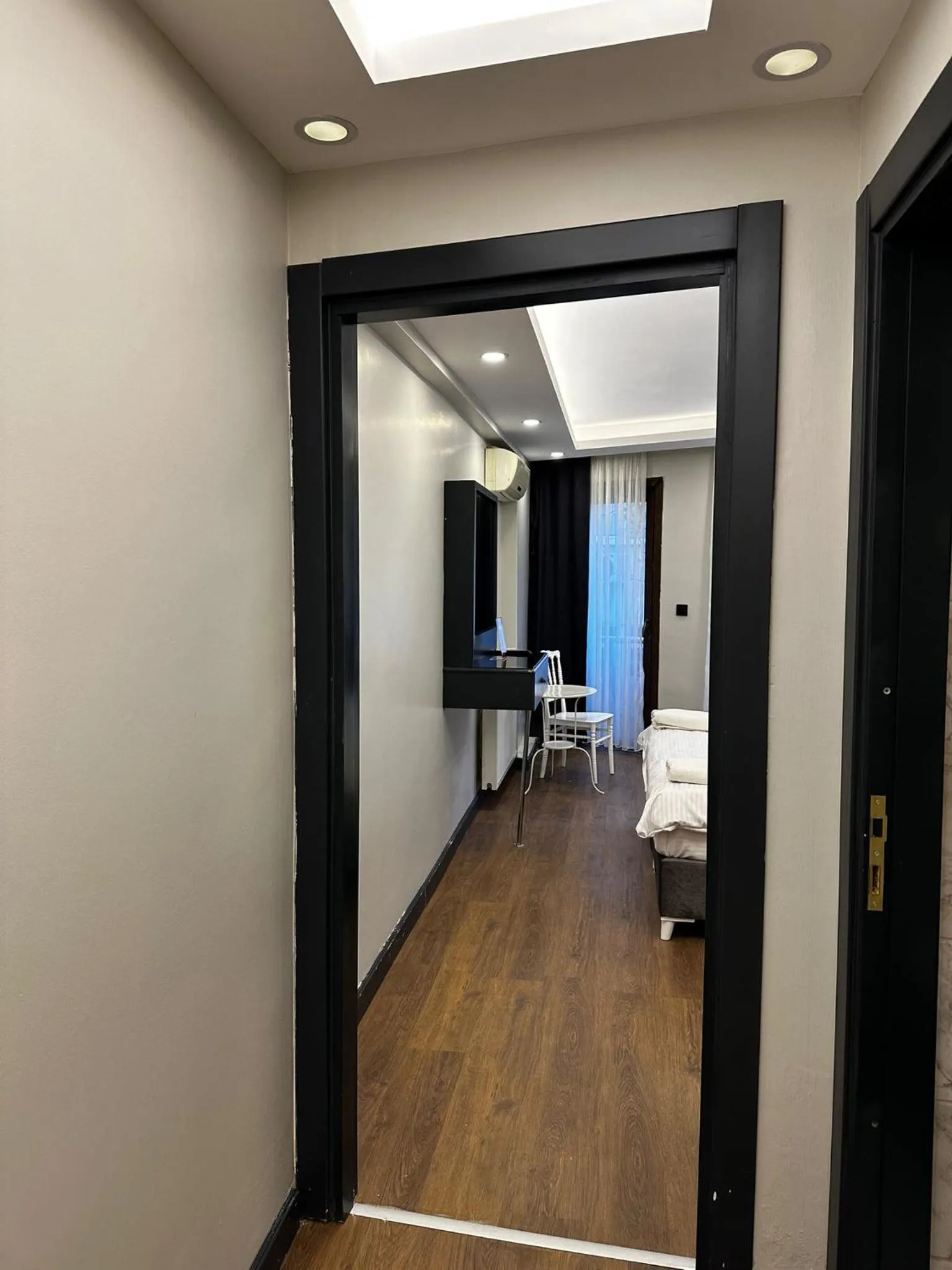 TV and multimedia in Galata King Suite Hotel