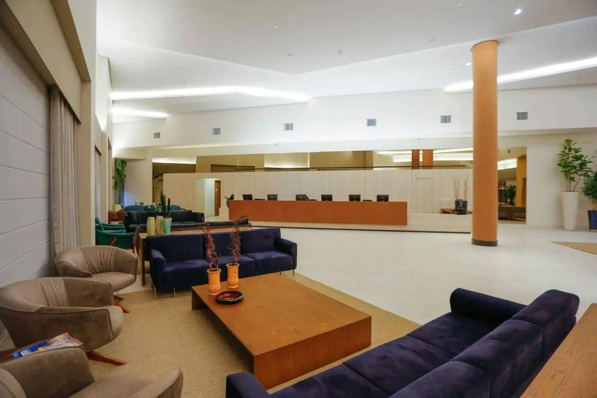 Lobby or reception in Olimpia Park Resort - Em frente à portaria do Thermas dos Laranjais