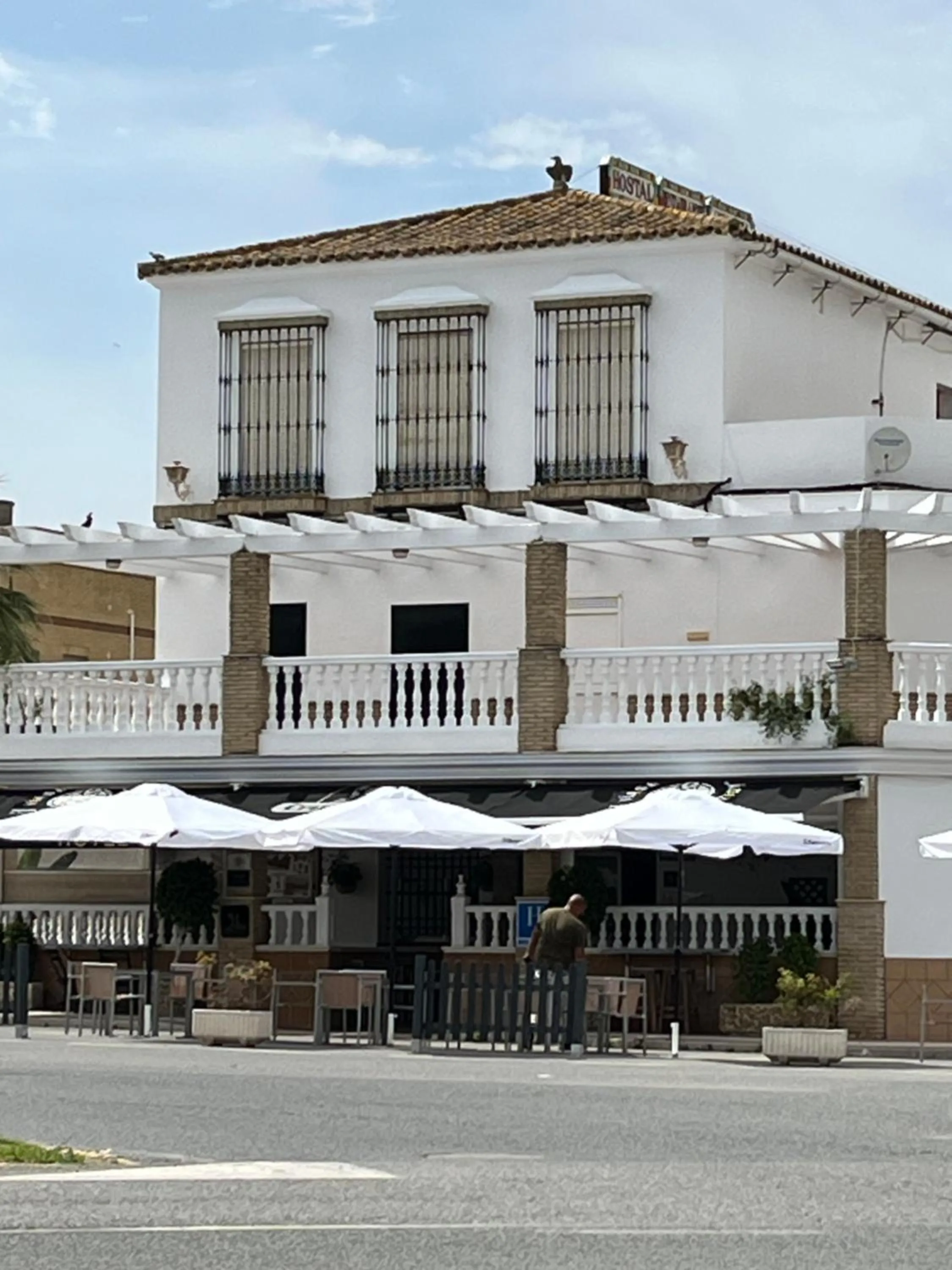 Property building in Hotel Restaurante Vía Sevilla - Cádiz by MA 22 Puntos