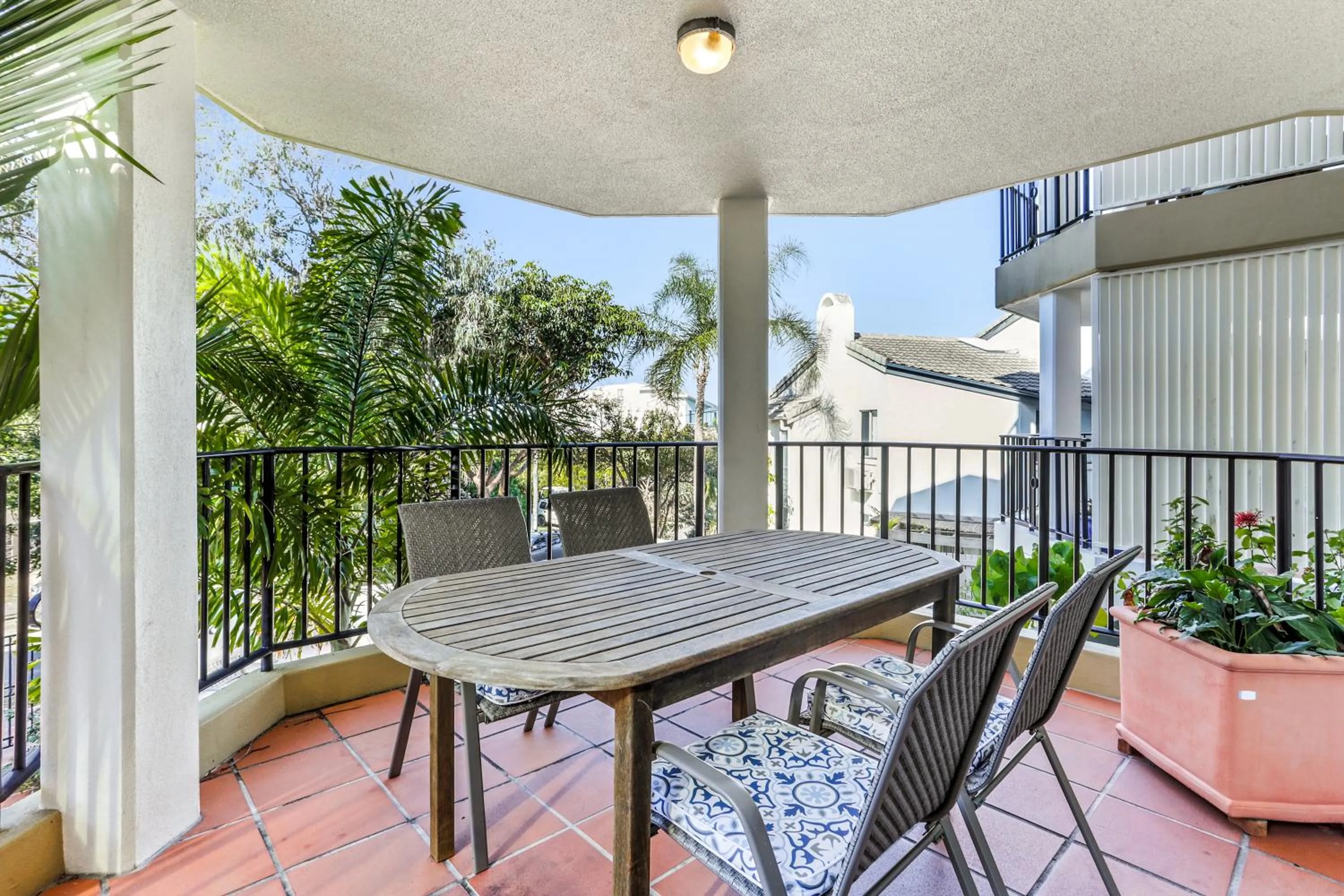 Delightful apartment close to the beach, Sunshine Beach