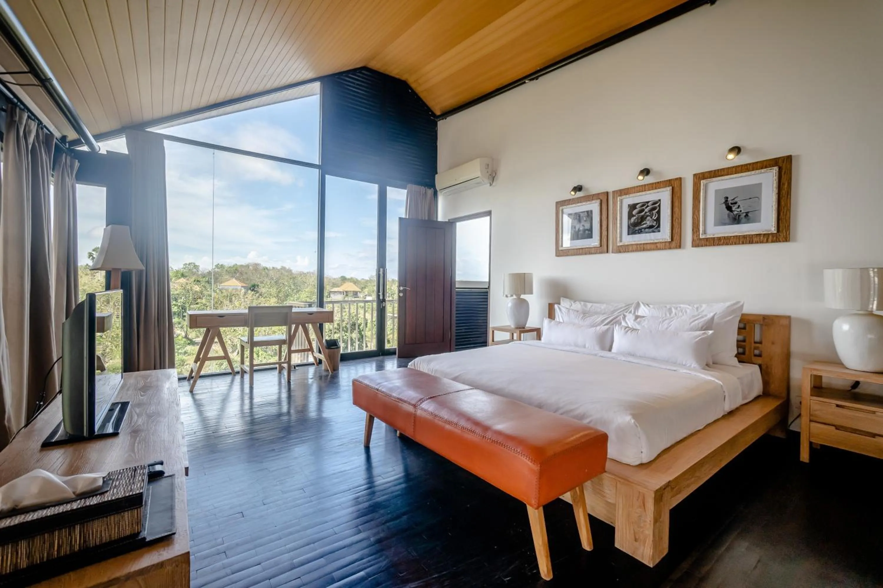Bedroom, Bed in Gioheven Villa
