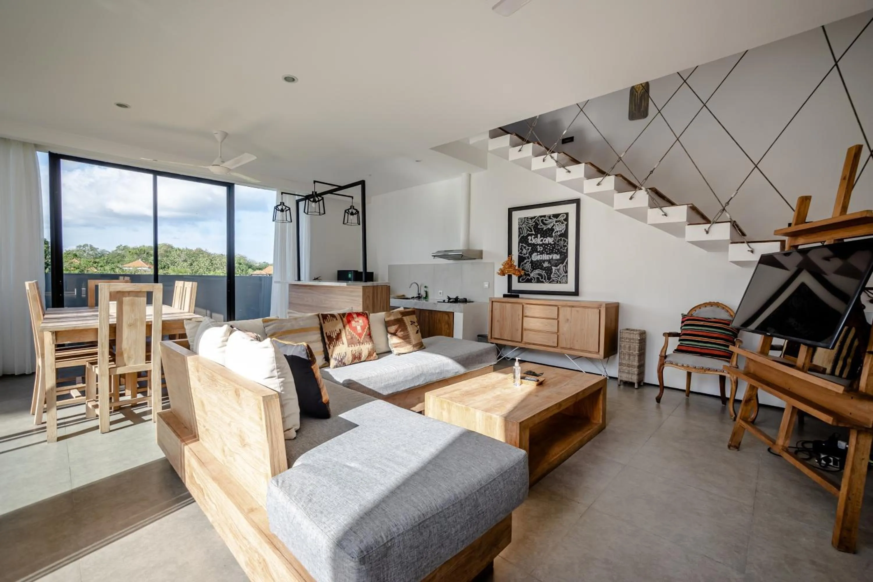 Living room, Bed in Gioheven Villa