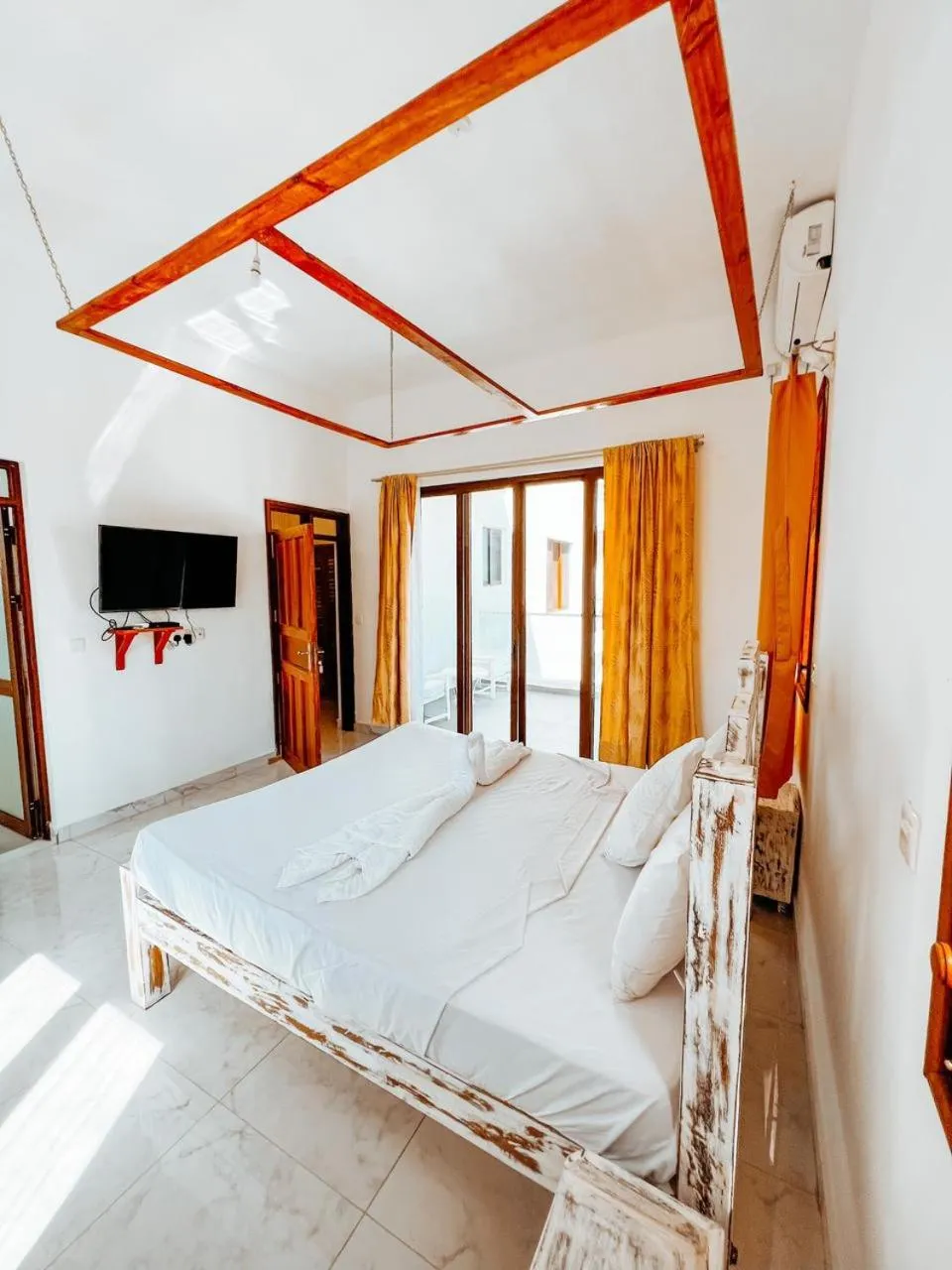 Bed in Met Beach Resort Malindi