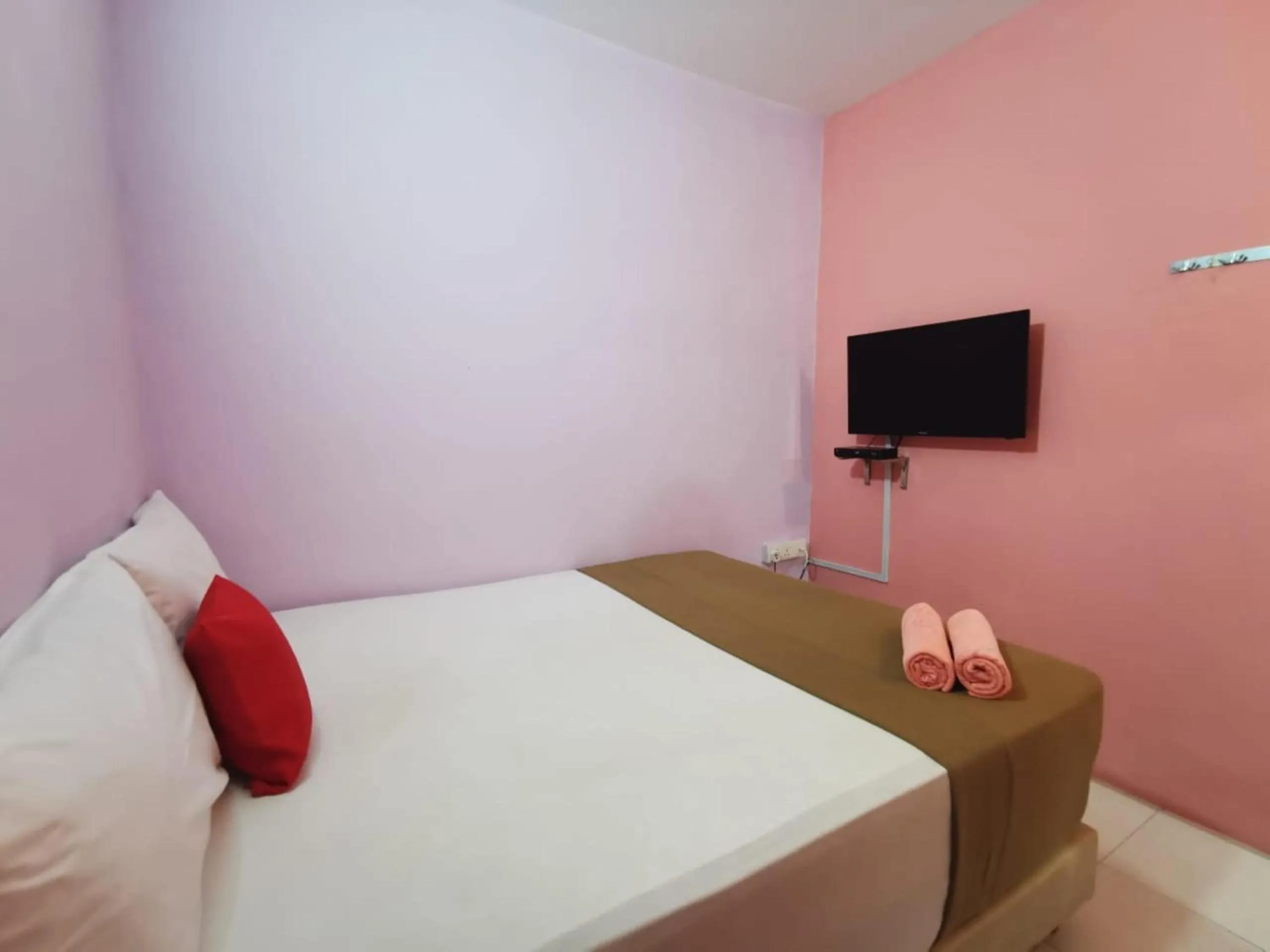 Bedroom, Bed in Hotel O My Seven Days Inn