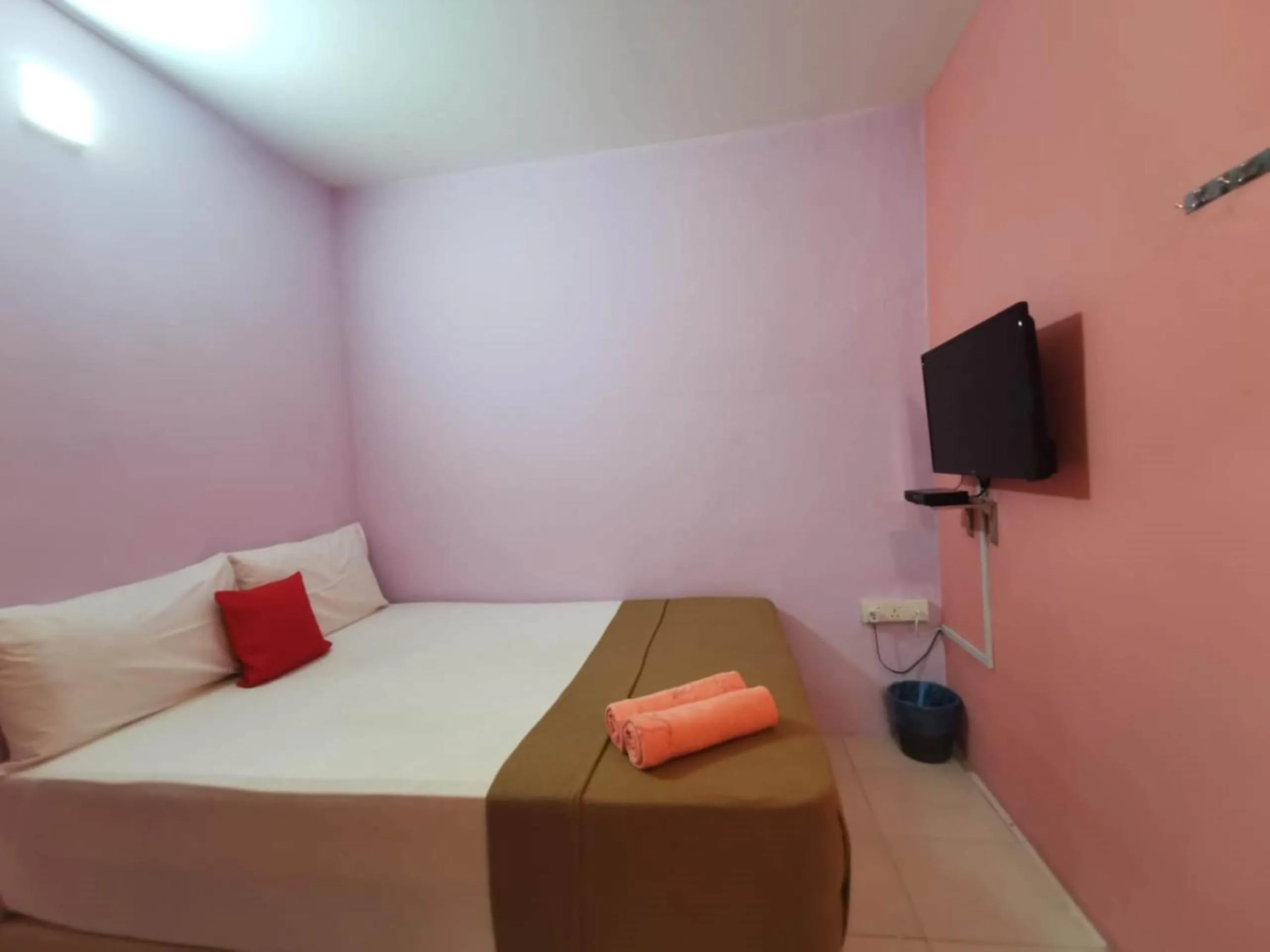 Bedroom, Bed in Hotel O My Seven Days Inn