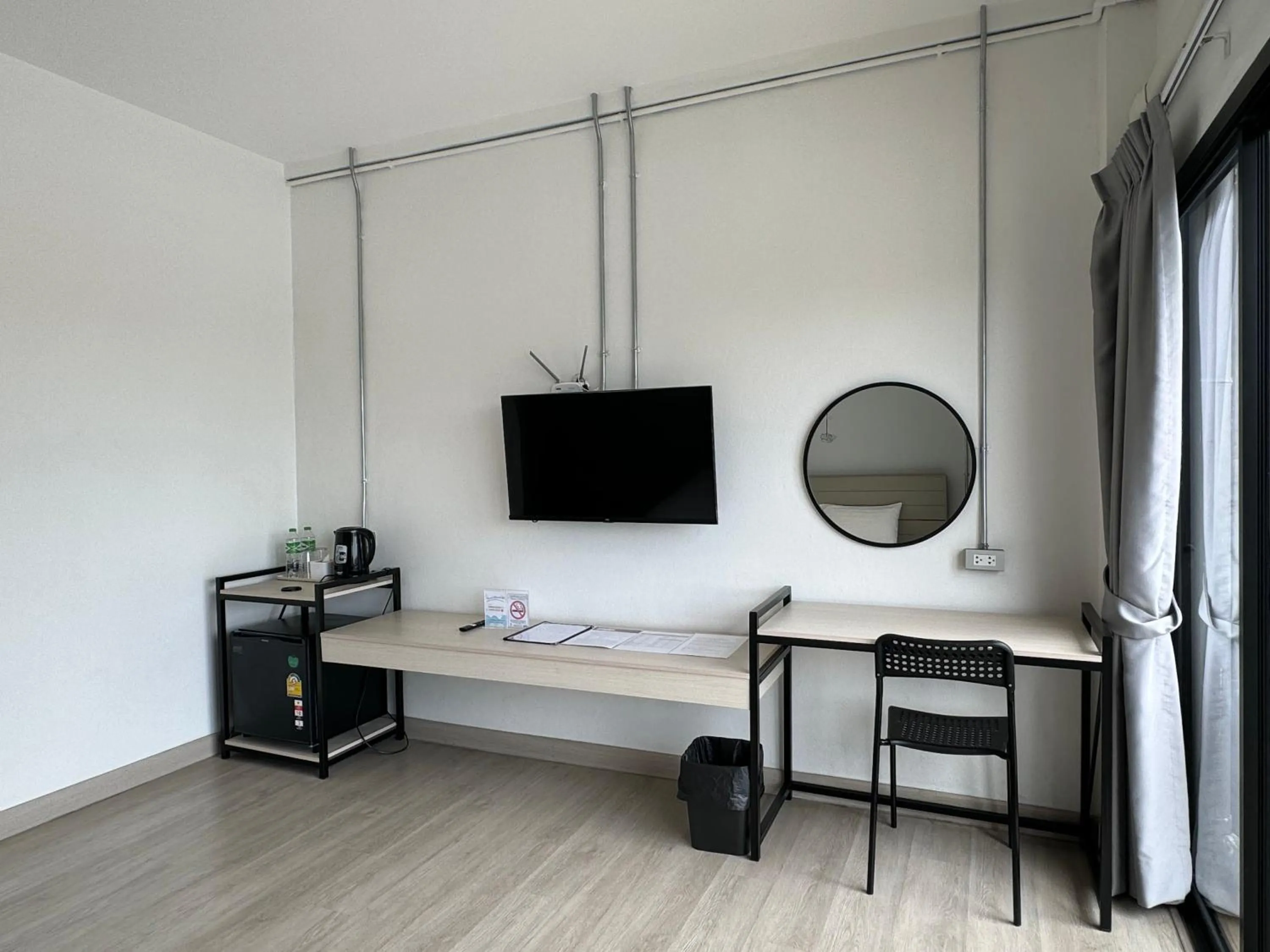 Seating area, Bed in Luka House