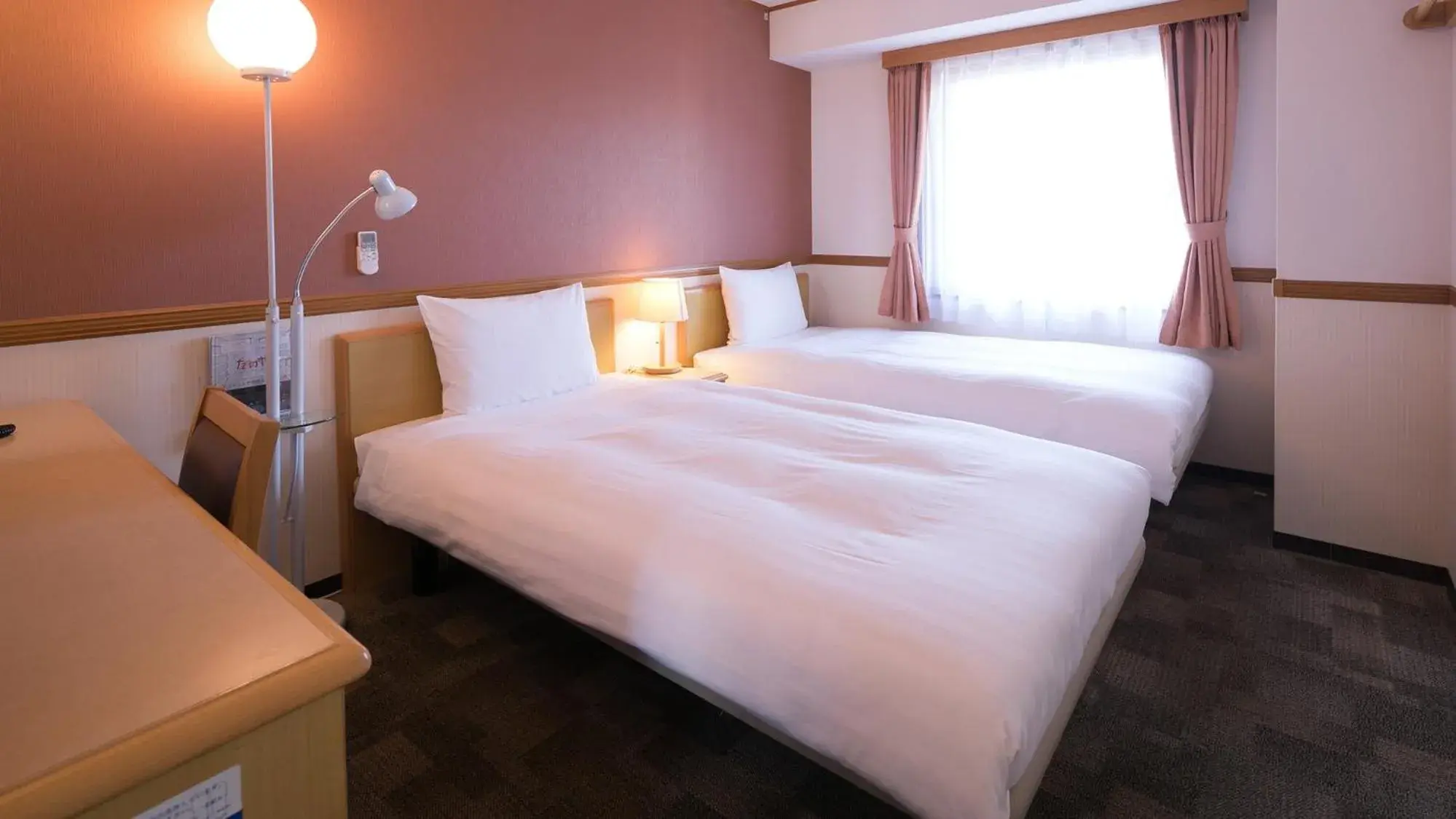 Bedroom, Bed in Toyoko Inn Aioi eki Shinkansen guchi Bedroom, Bed in Toyoko Inn Aioi eki Shinkansen guchi