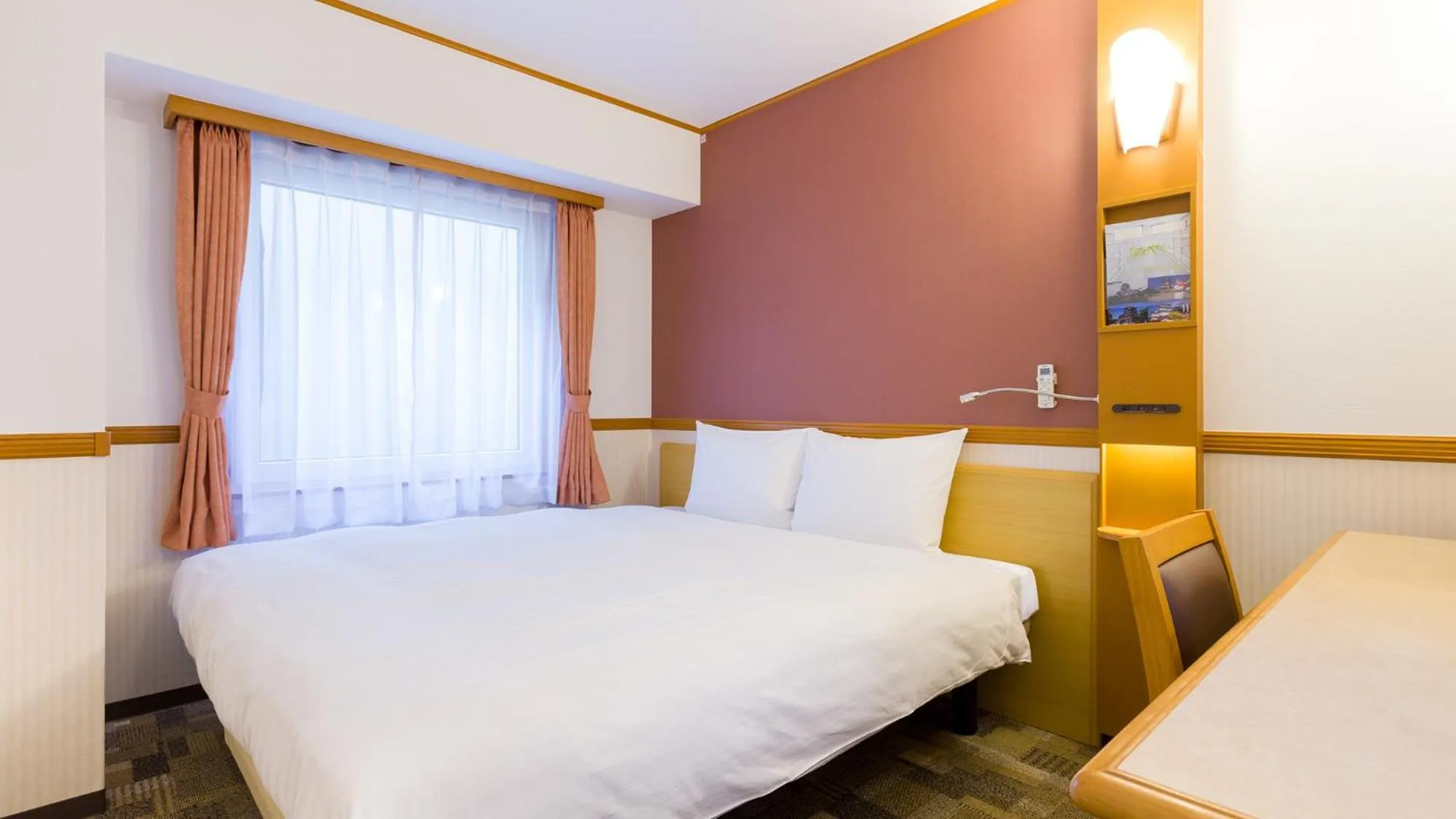 Bedroom, Bed in Toyoko Inn JR Yokohama sen Sagamihara Ekimae